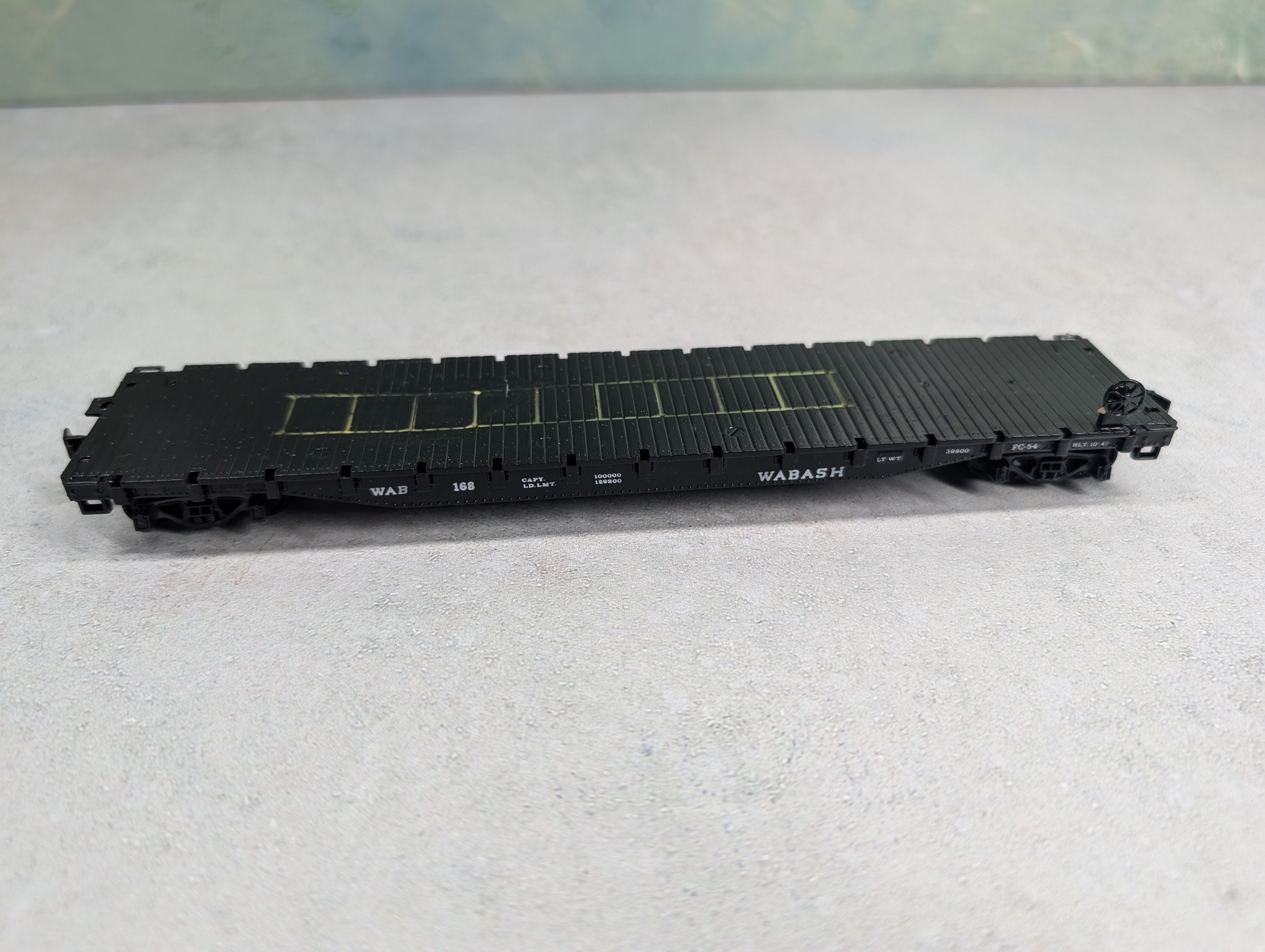 USED Con-Cor 1-009155 HO Scale 54' Flat Car w/ Trailer Wabash WAB #168