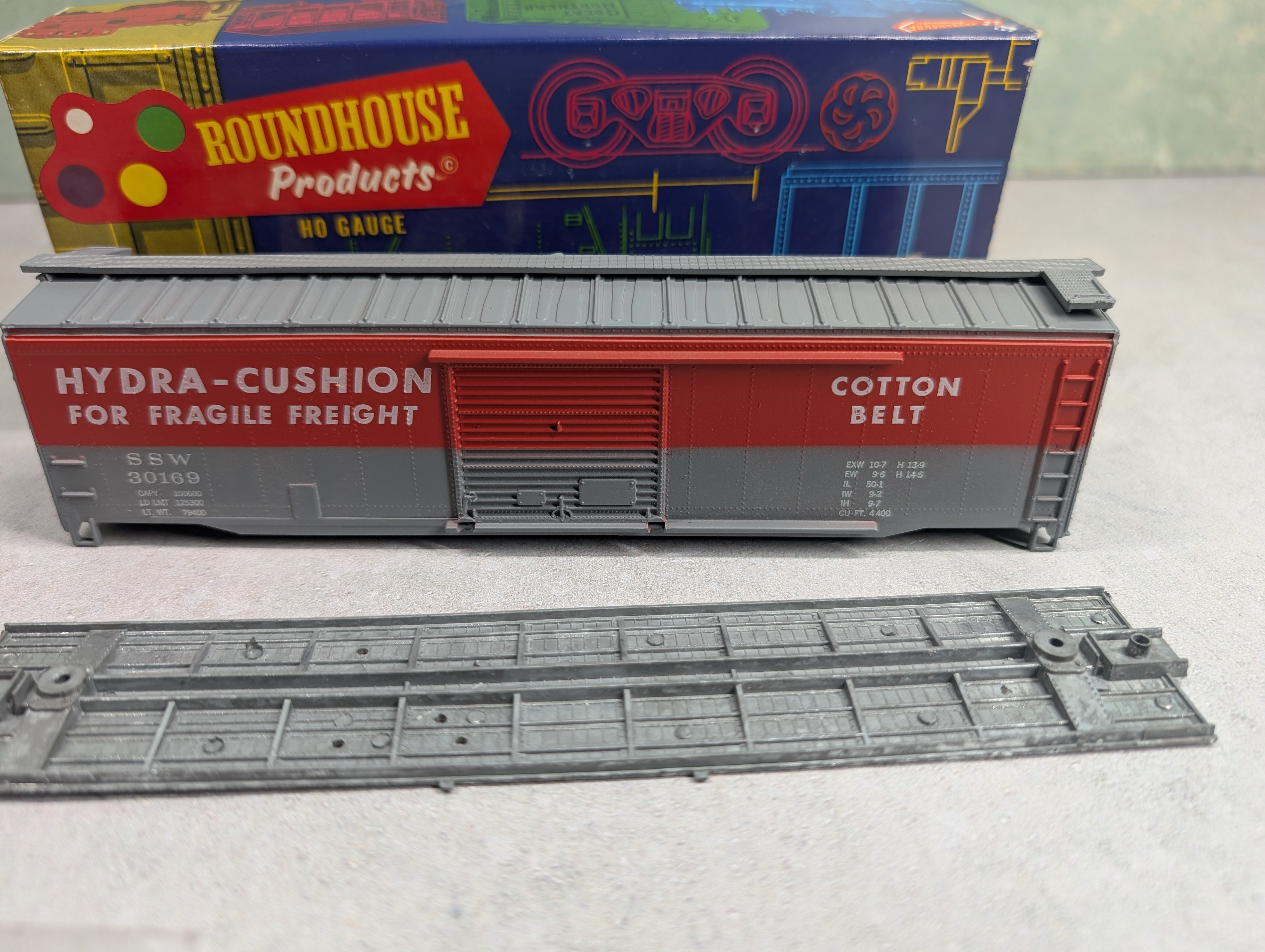 USED Roundhouse HO Scale 50' Box Car Cotton Belt SSW #30169 KIT