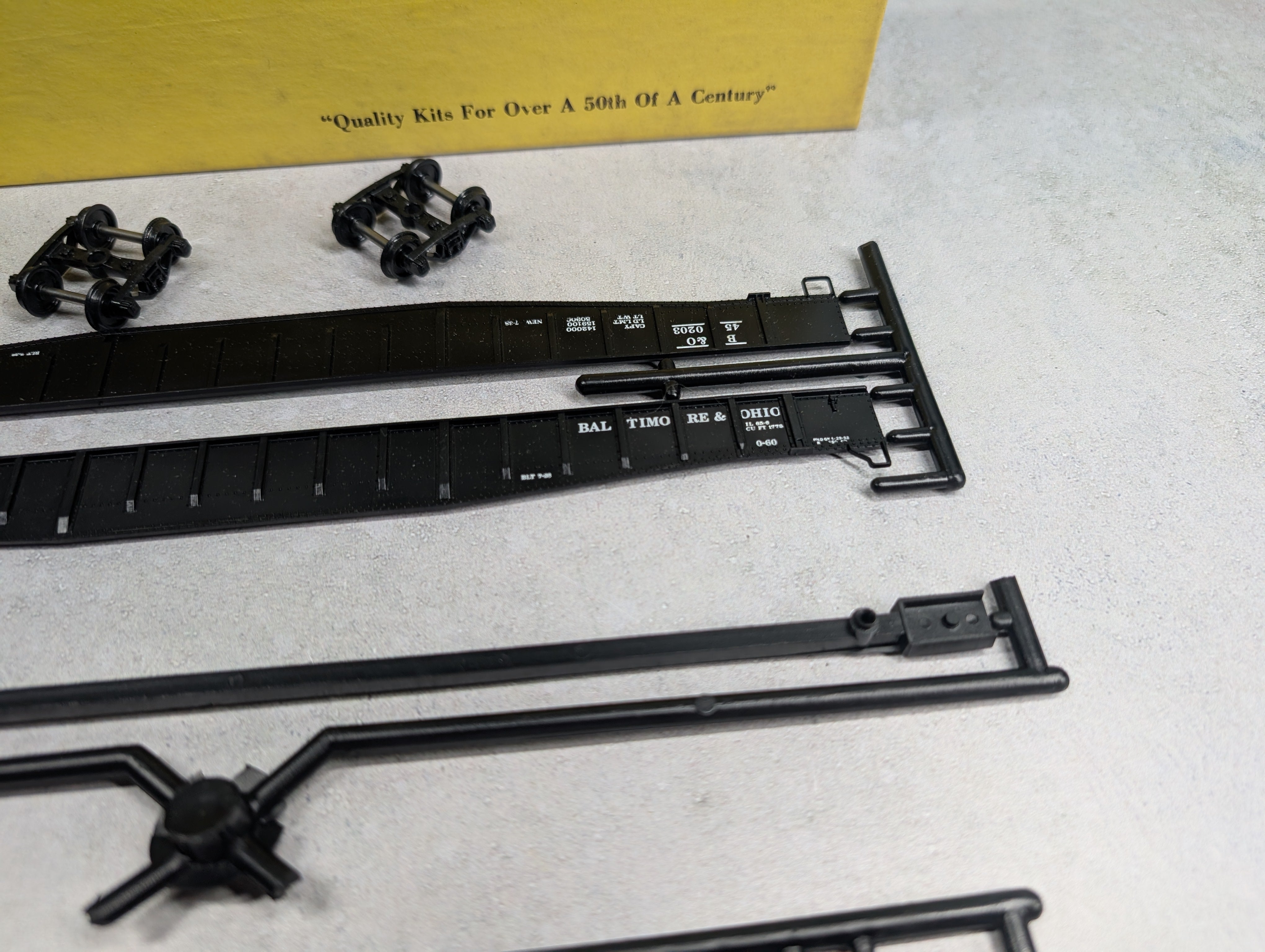 USED E&B Valley HO Scale 65' Mill Gondola Baltimore and Ohio B&O #450203 KIT