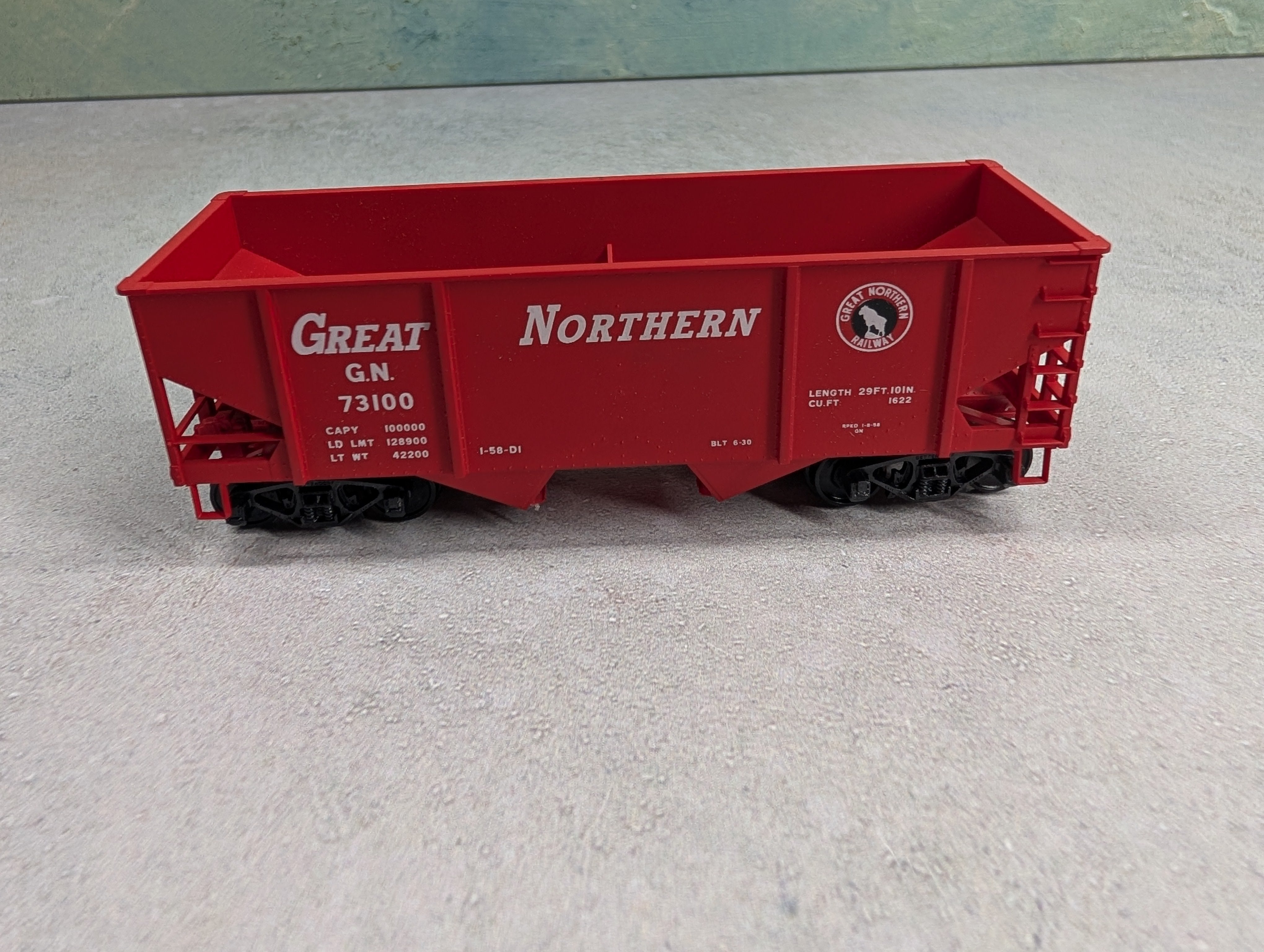 USED Accurail 2302 HO Scale Canton Twin Hopper Great Northern GN #73100