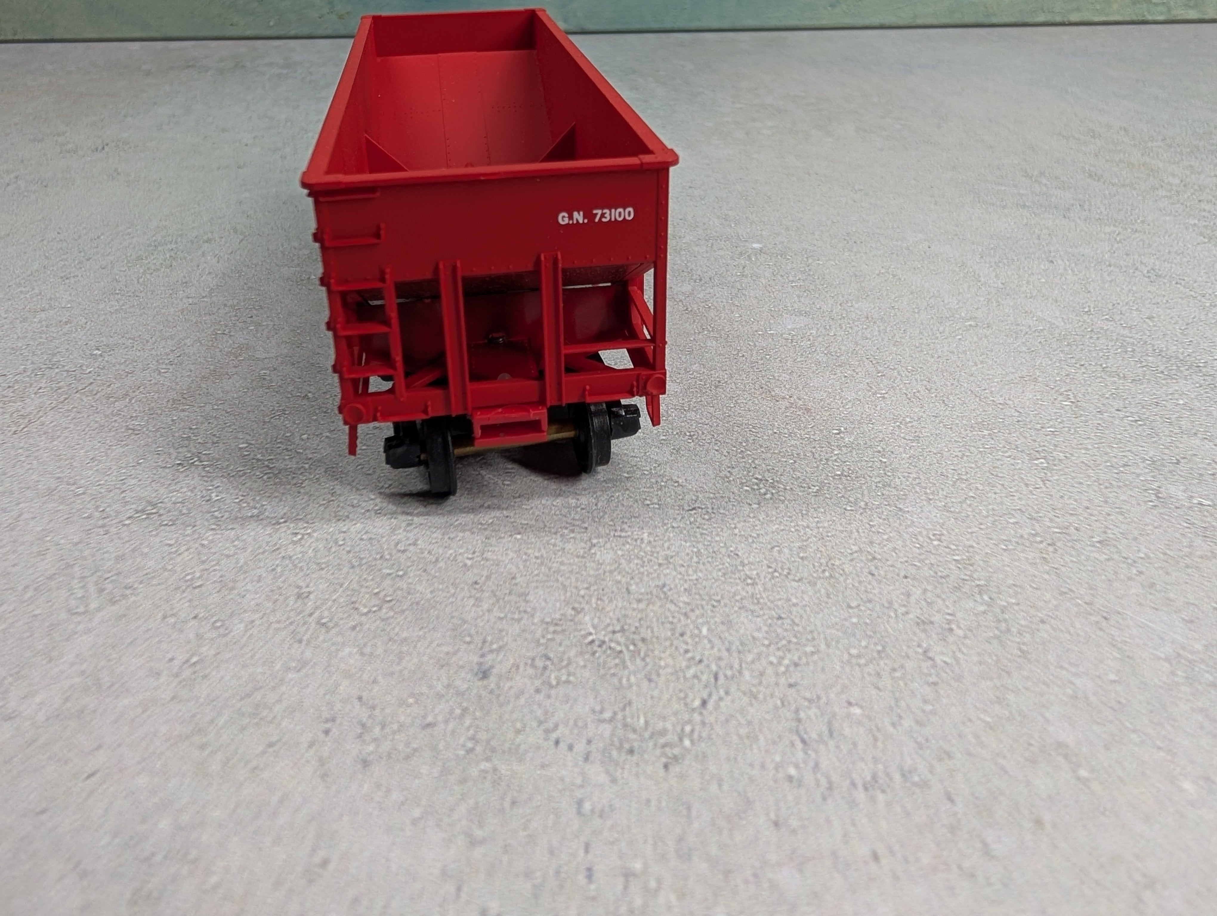 USED Accurail 2302 HO Scale Canton Twin Hopper Great Northern GN #73100