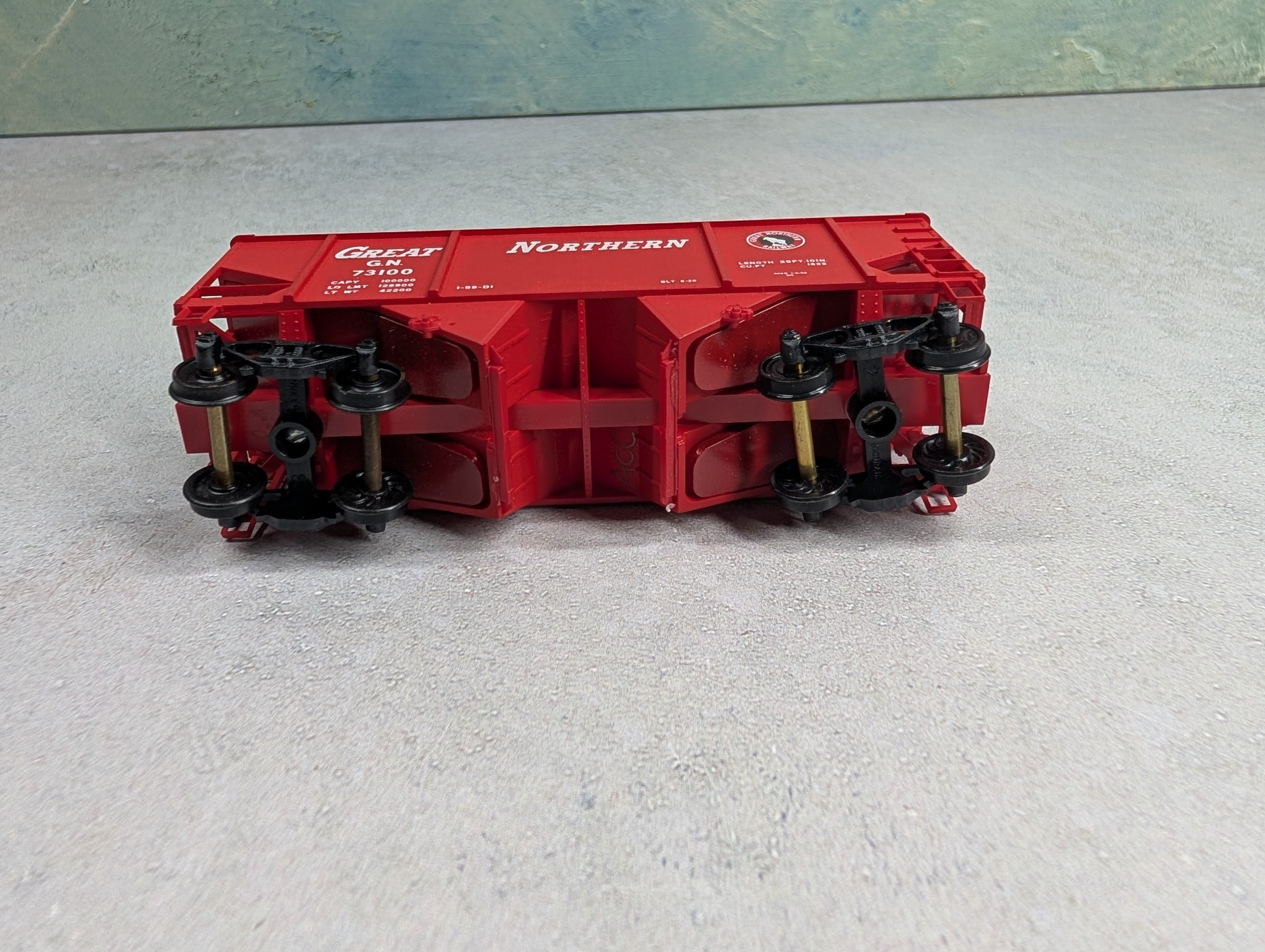 USED Accurail 2302 HO Scale Canton Twin Hopper Great Northern GN #73100