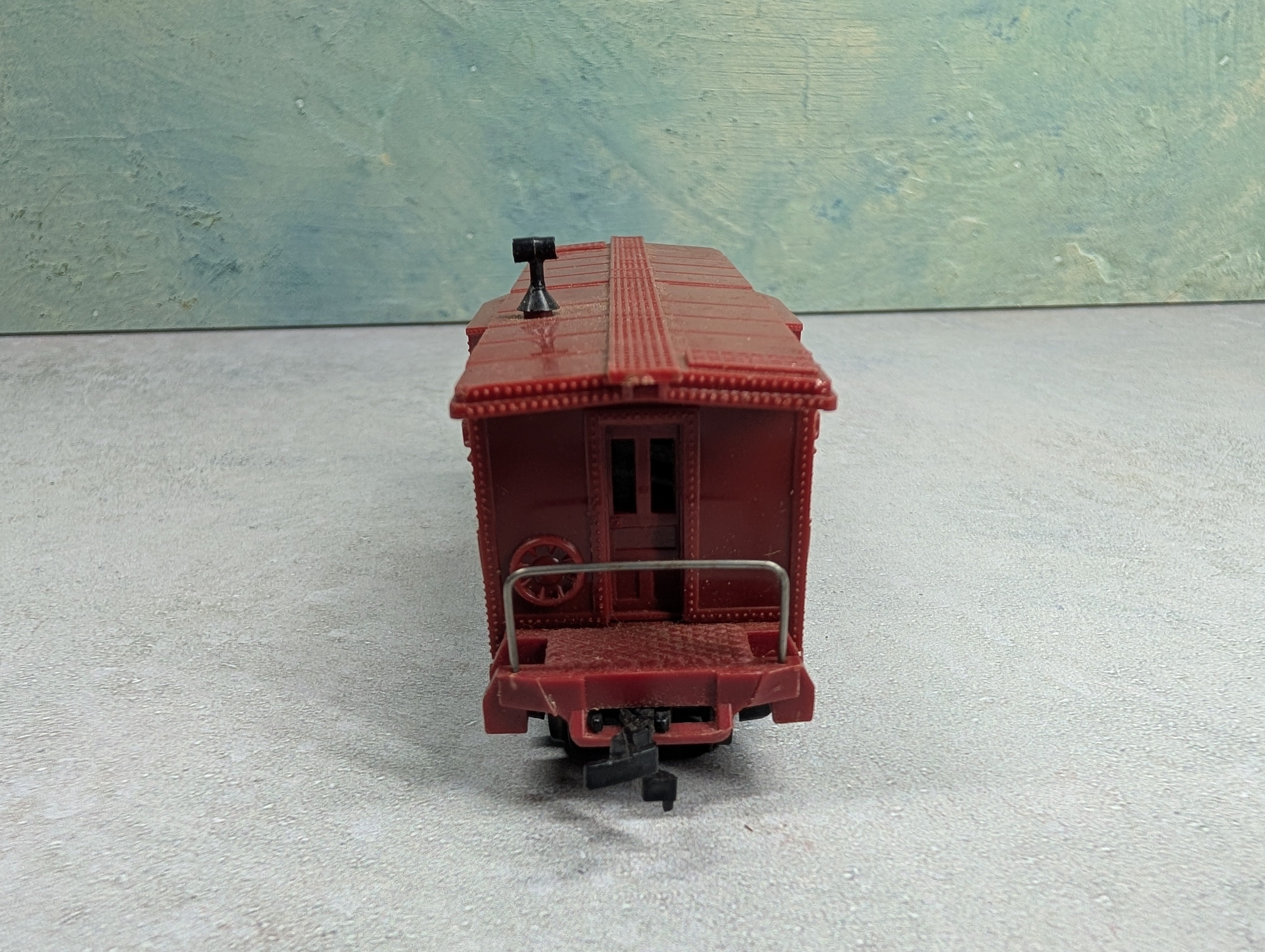 USED MARX HO Scale Bay Window Caboose Santa Fe #2228 Radio Equipped