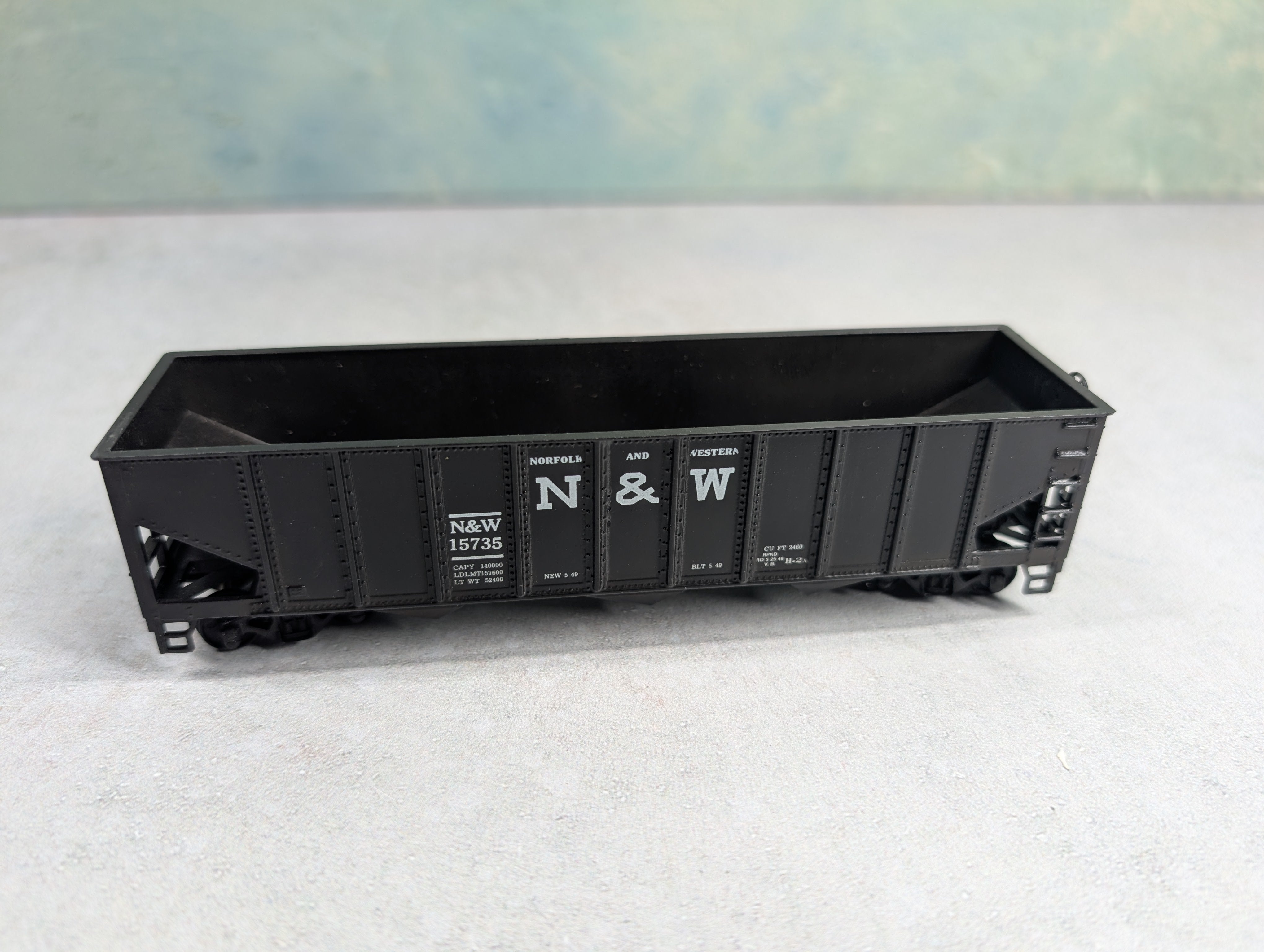 USED Roundhouse HO Scale 3 Bay Rib Side Offer Norfolk & Western NW #15735