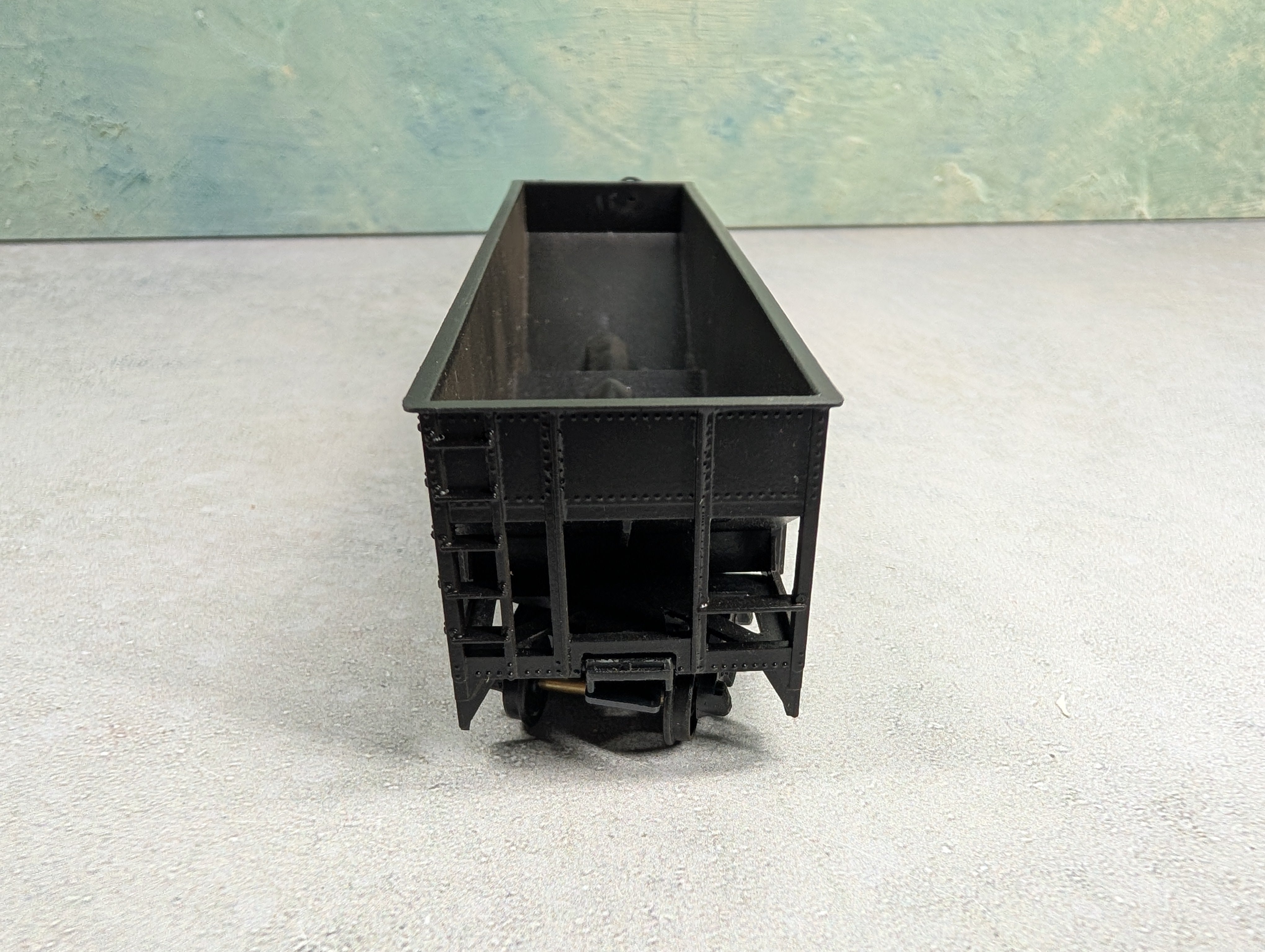 USED Roundhouse HO Scale 3 Bay Rib Side Offer Norfolk & Western NW #15735