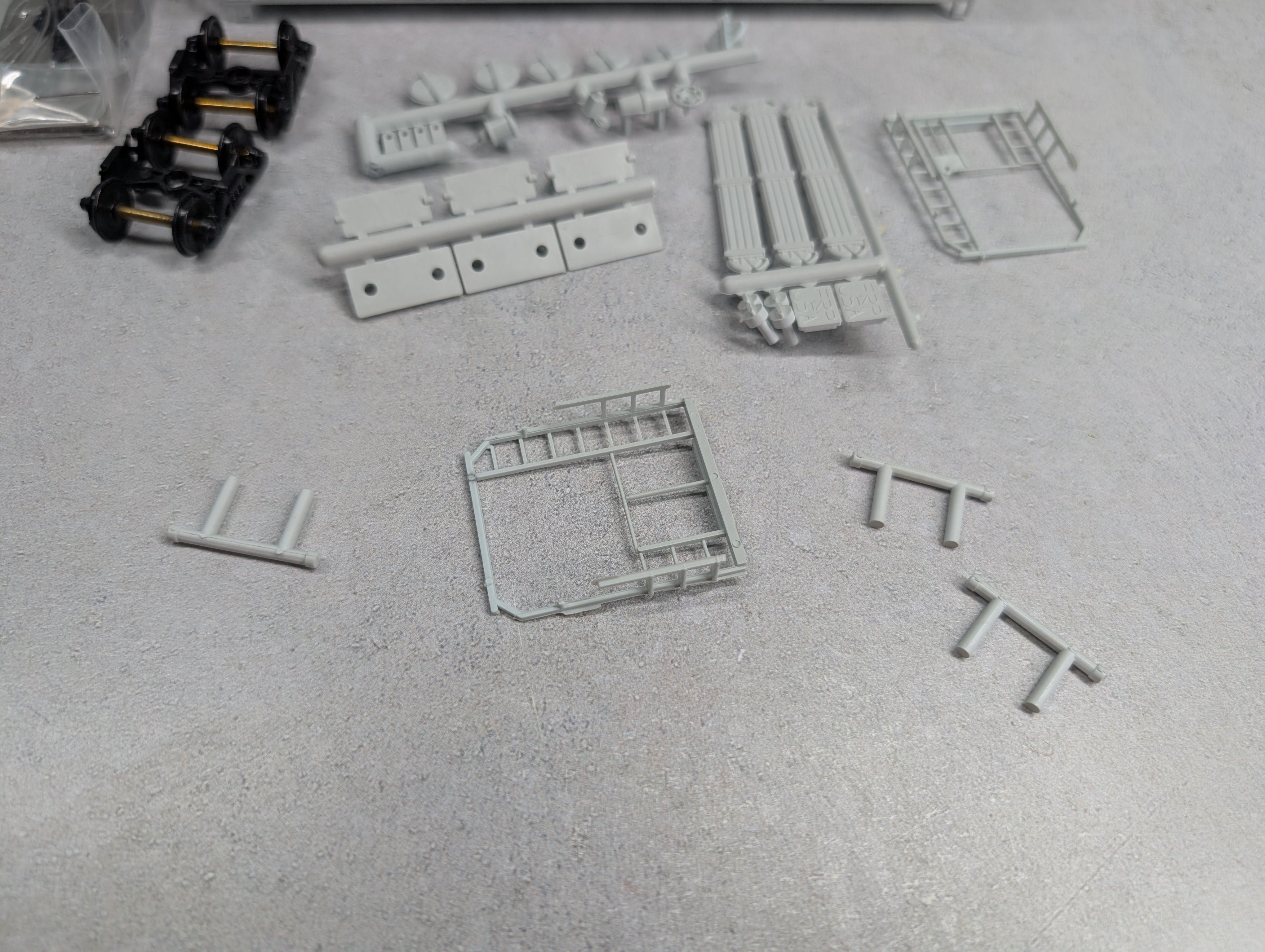 USED Front Range Products 4322 HO Scale ACF 3 Bay Grain Hopper Sterling Salt ACFX #48927 KIT