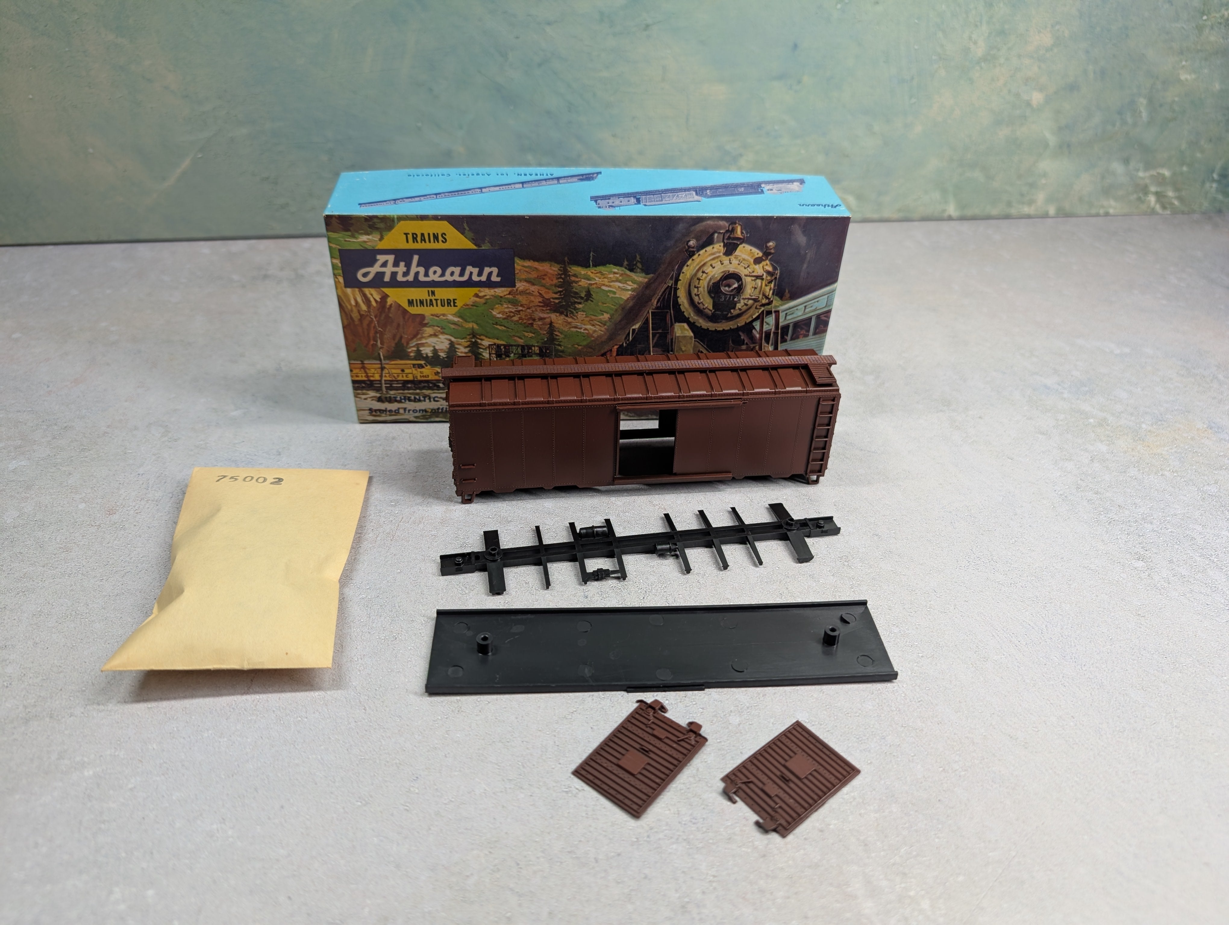 USED Athearn 1200 HO Scale 40' Box Car Undecorated KIT