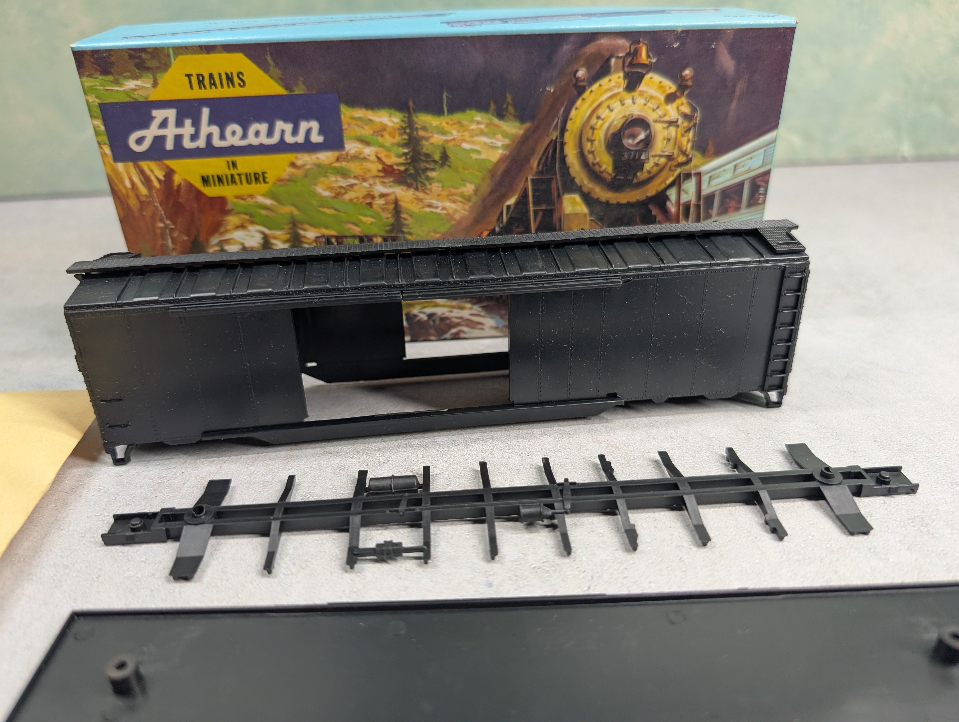 USED Athearn 1309 HO Scale 50' Box Car Undecorated KIT