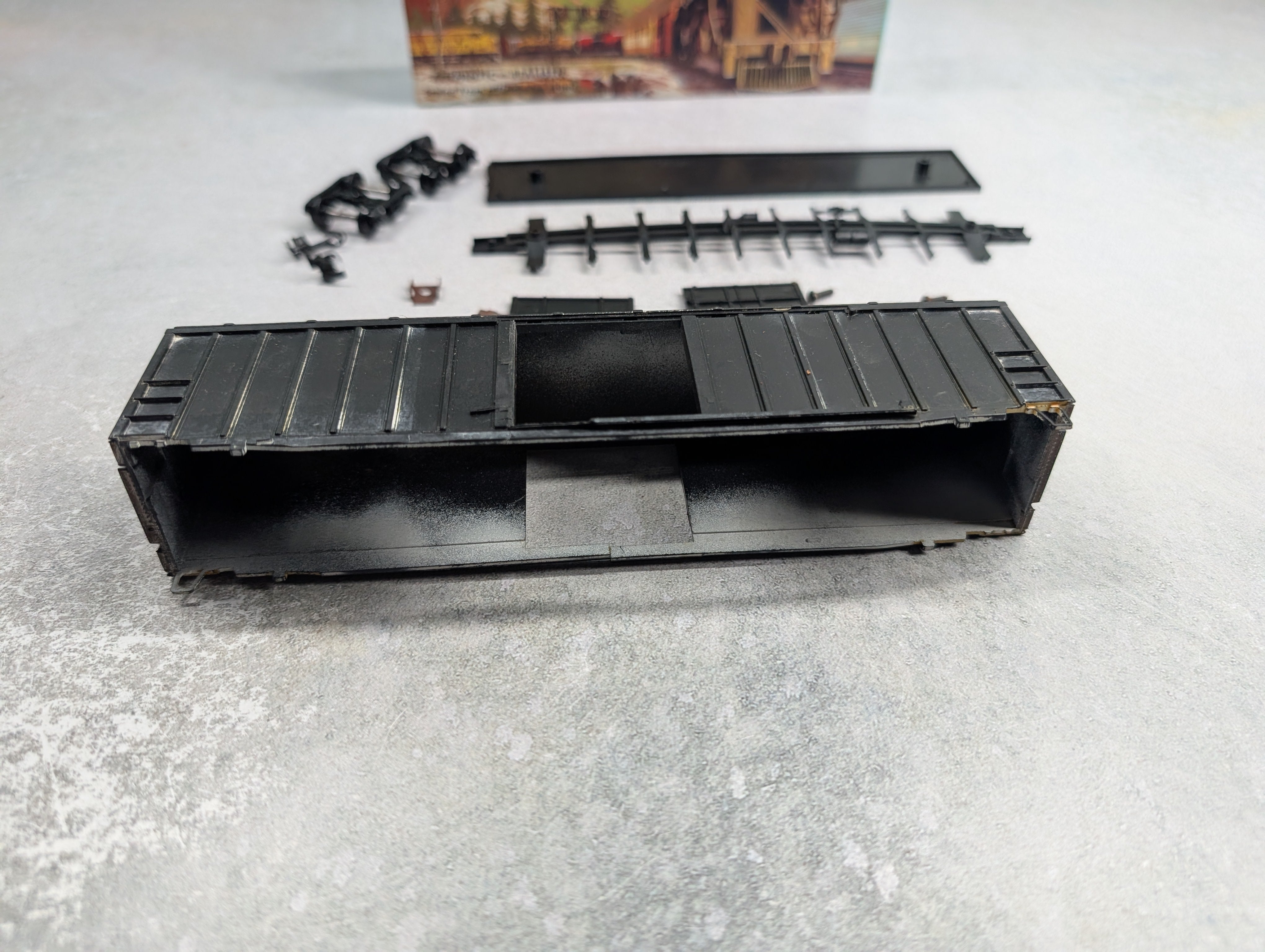 USED Athearn 5520 HO Scale 50' Sliding Door Box Car Undecorated KIT