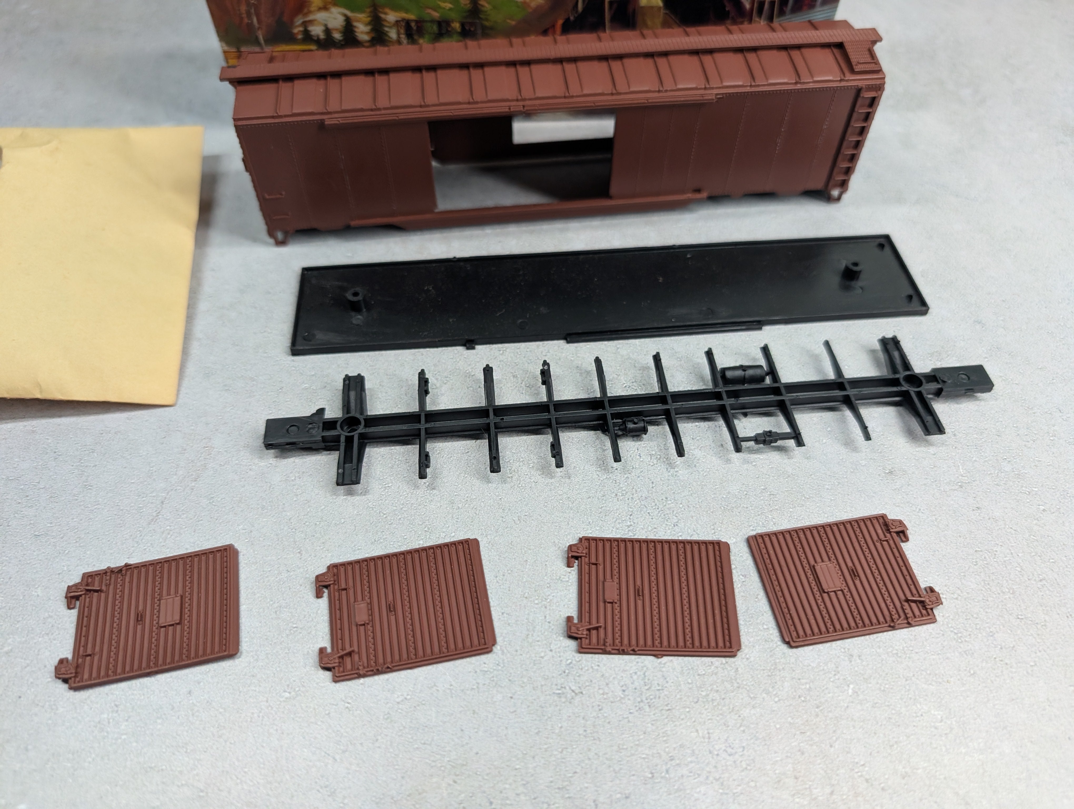 USED Athearn HO Scale 50' Box Car Undecorated KIT