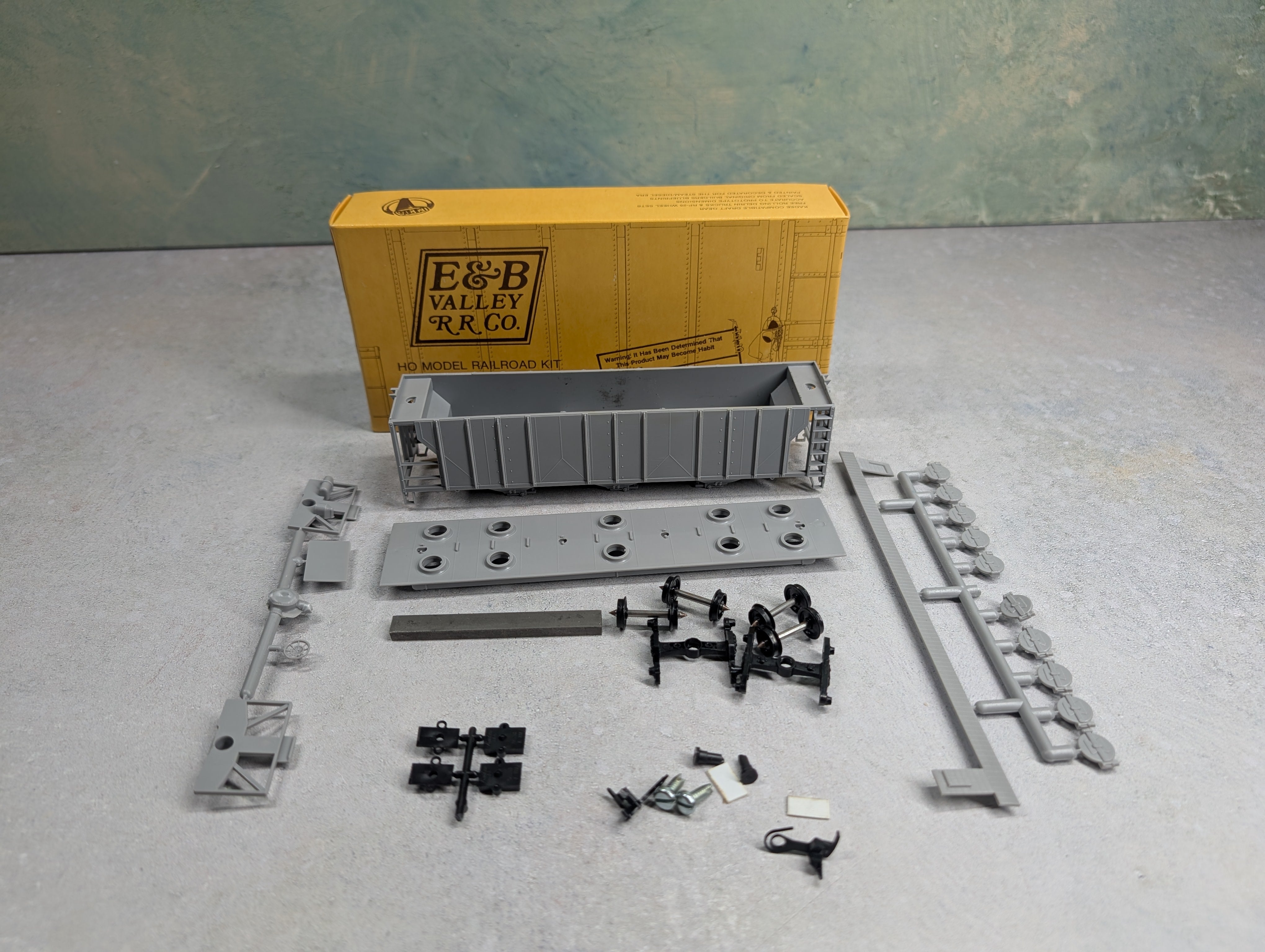 USED E&B Valley 6800 HO Scale Covered Hopper Undecorated KIT