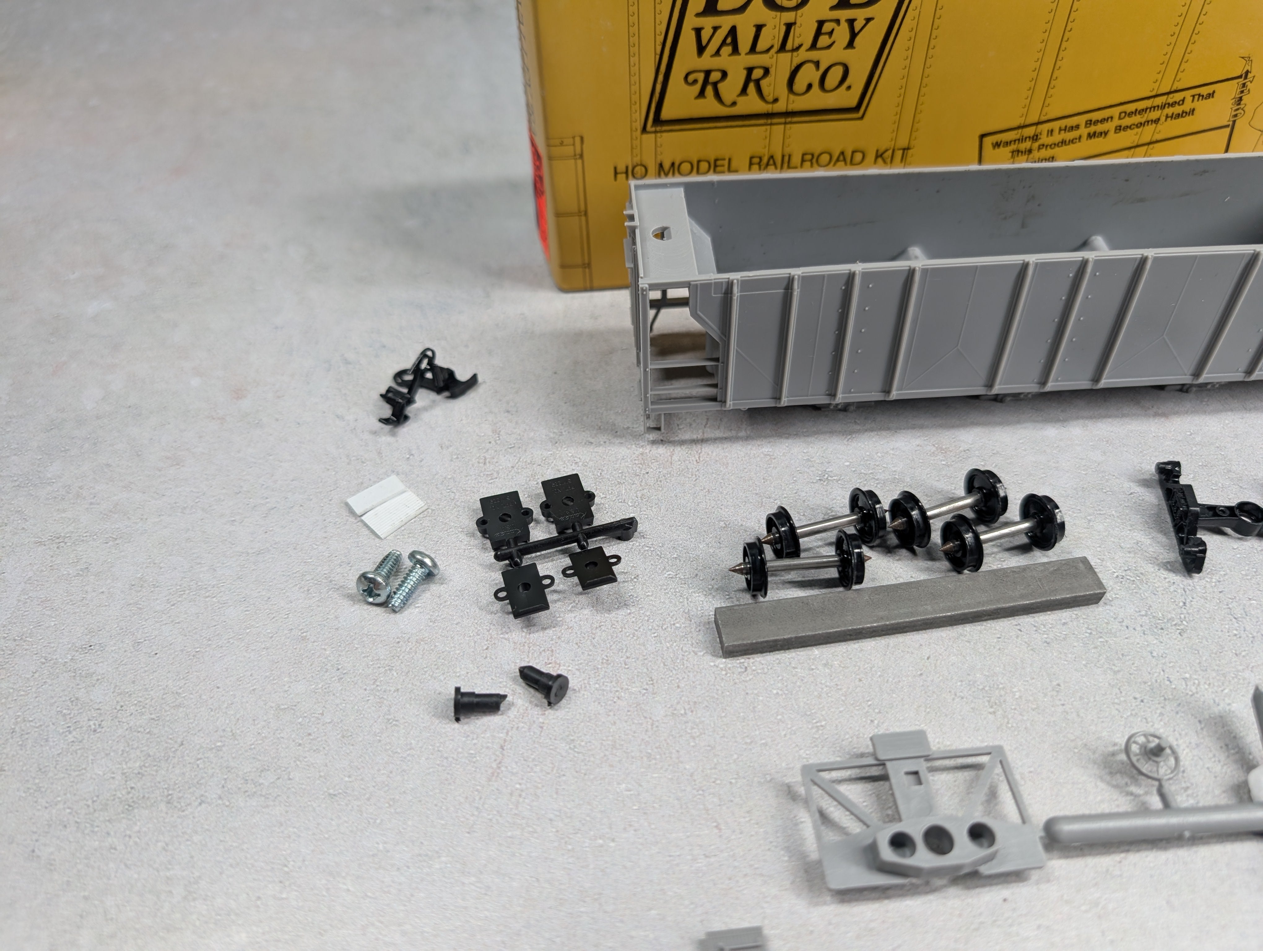 USED E&B Valley HO Scale Covered Hopper Undecorated KIT