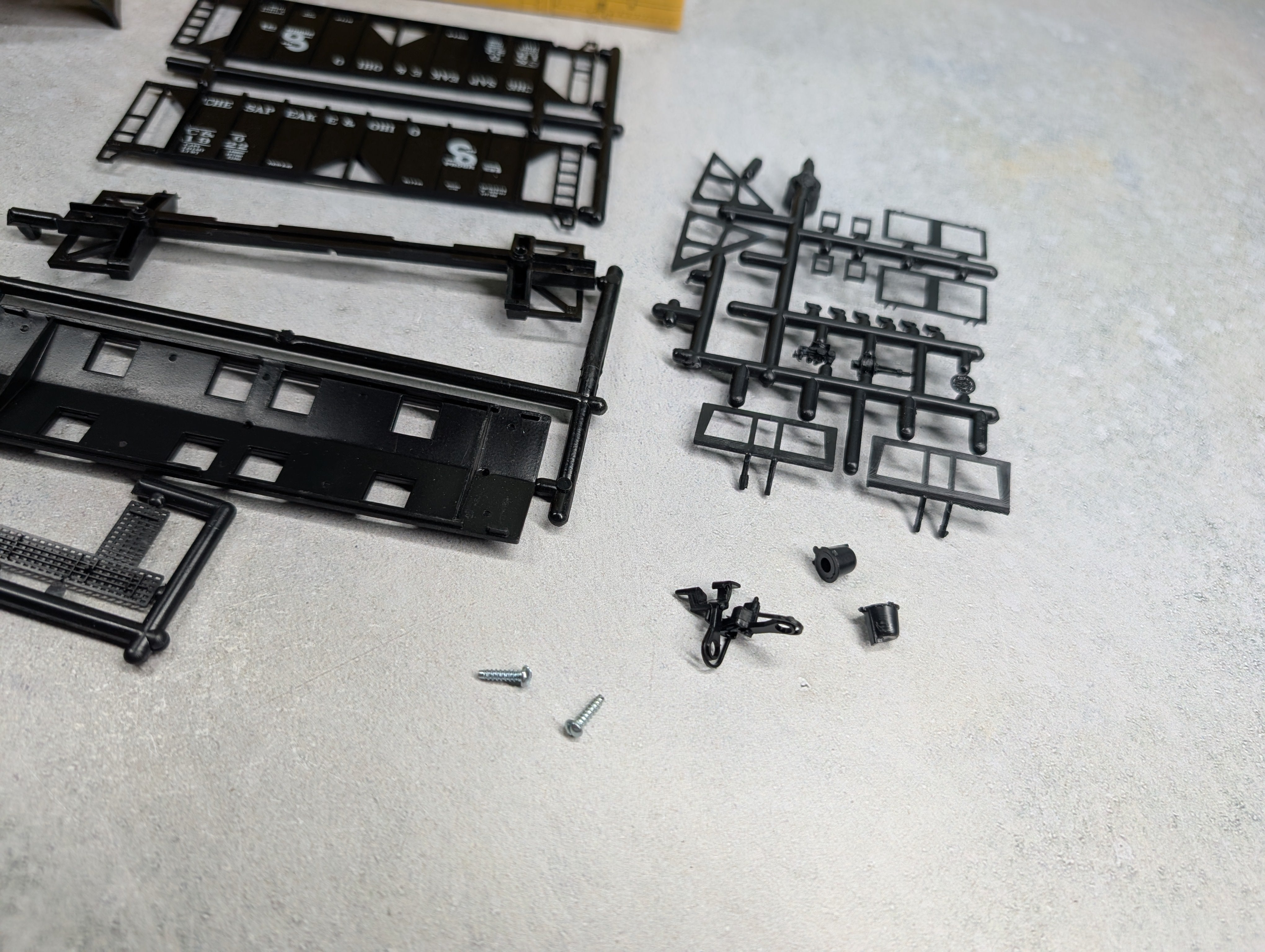 USED E&B Valley HO Scale Covered Hopper Chesapeake and Ohio CO KIT