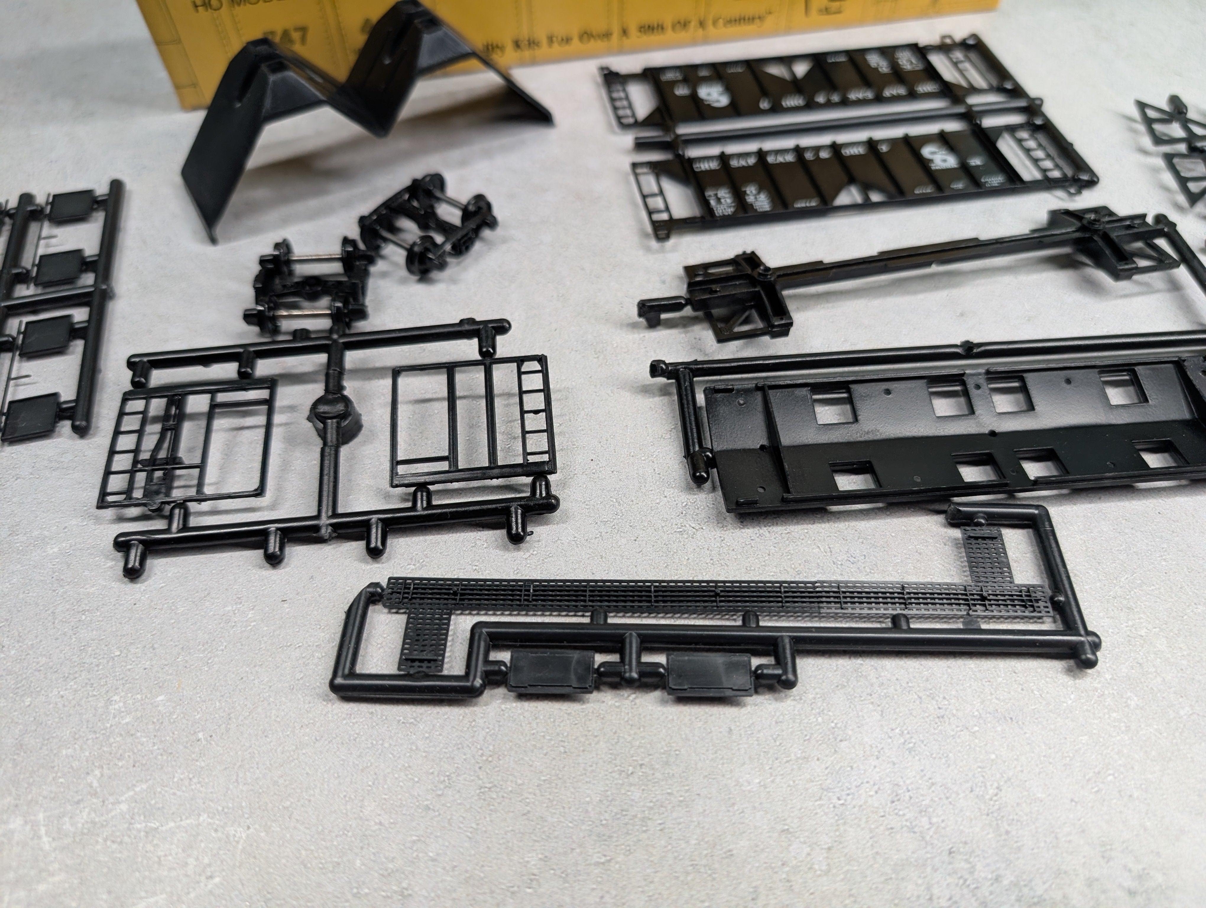 USED E&B Valley HO Scale Covered Hopper Chesapeake and Ohio CO KIT