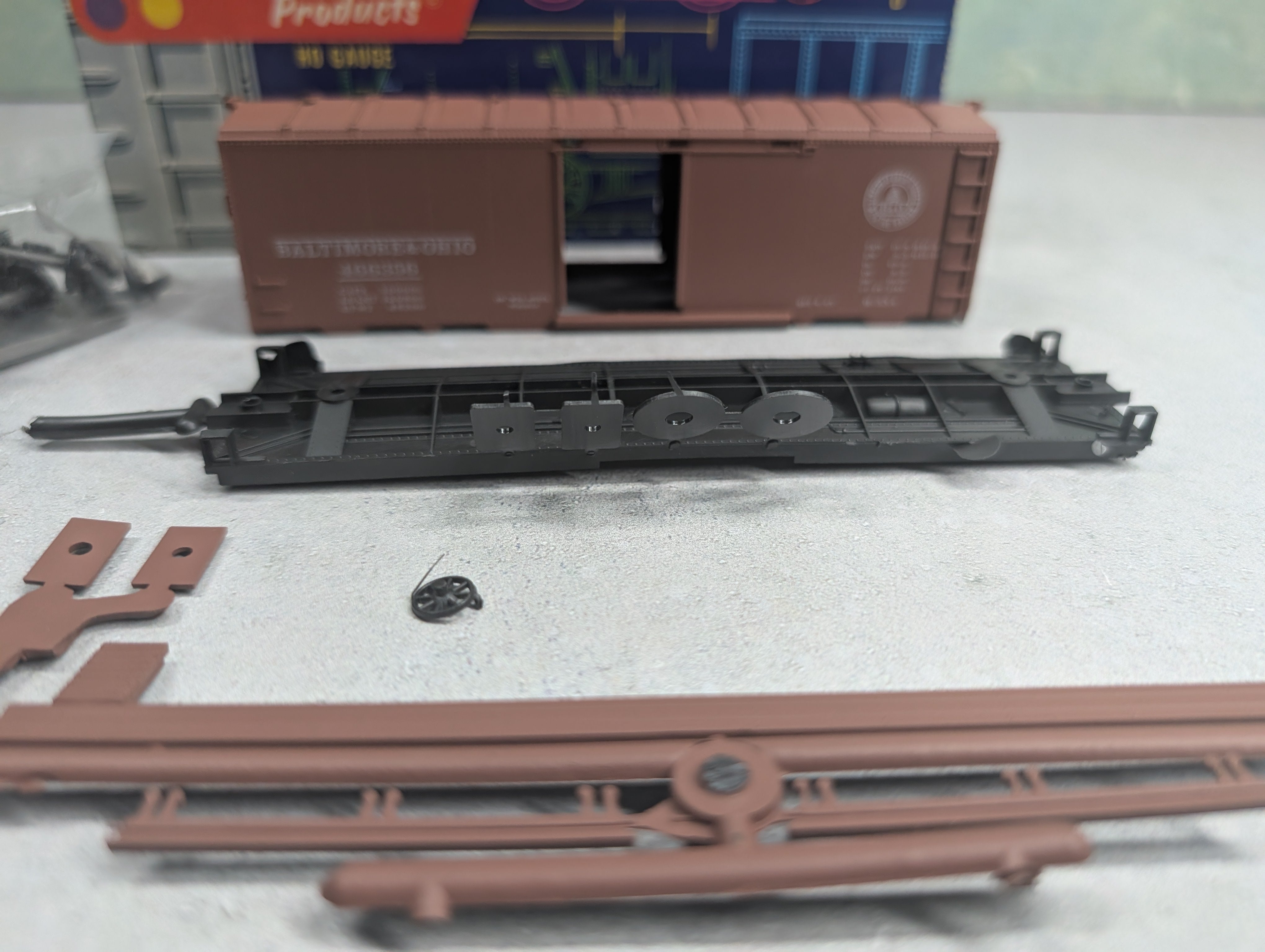USED Roundhouse HO Scale 40' Box Car Baltimore and Ohio #466356 KIT
