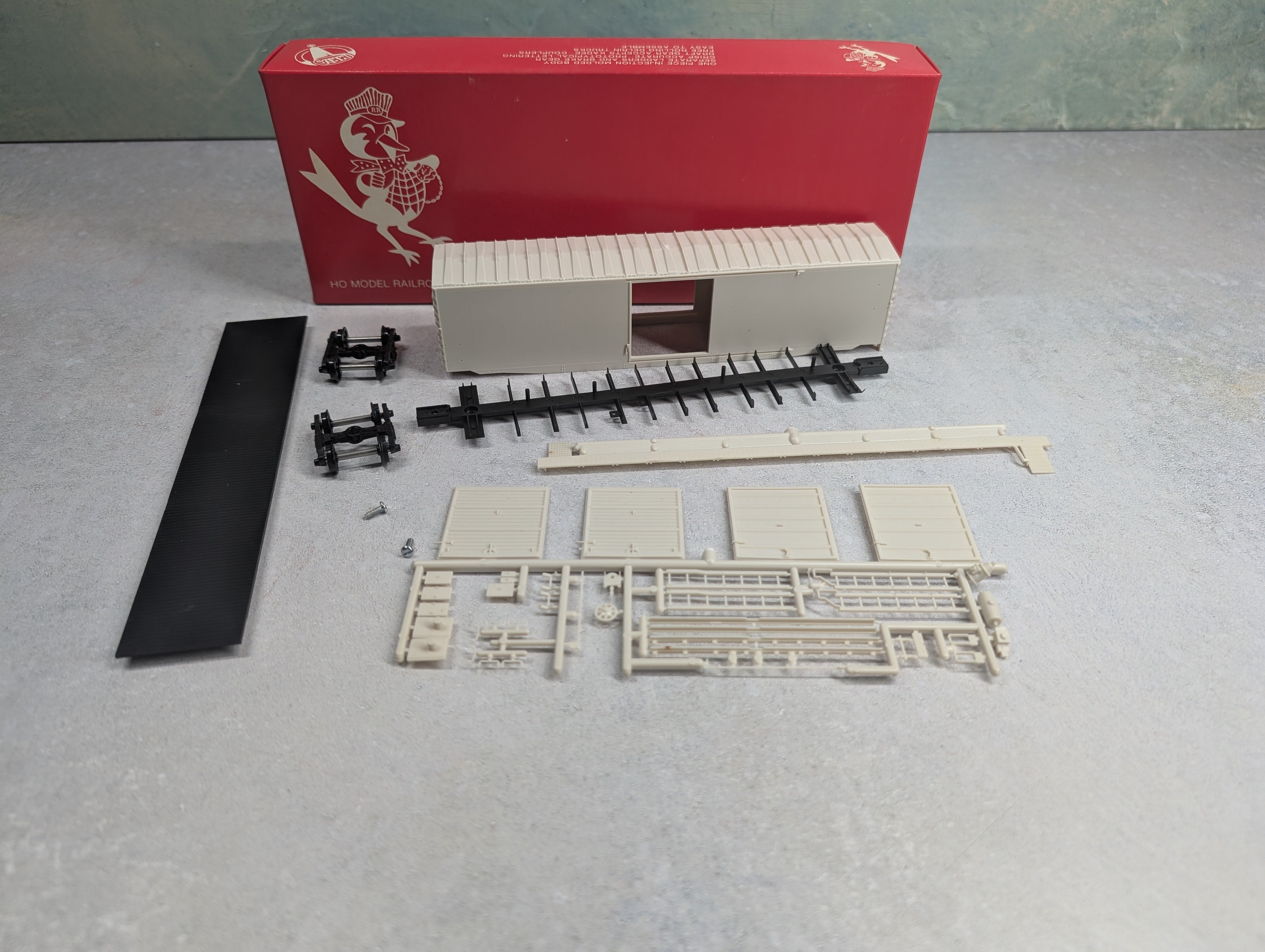 USED Robin's Rails HO Scale PS-1 50' SD Box Car Undecorated KIT