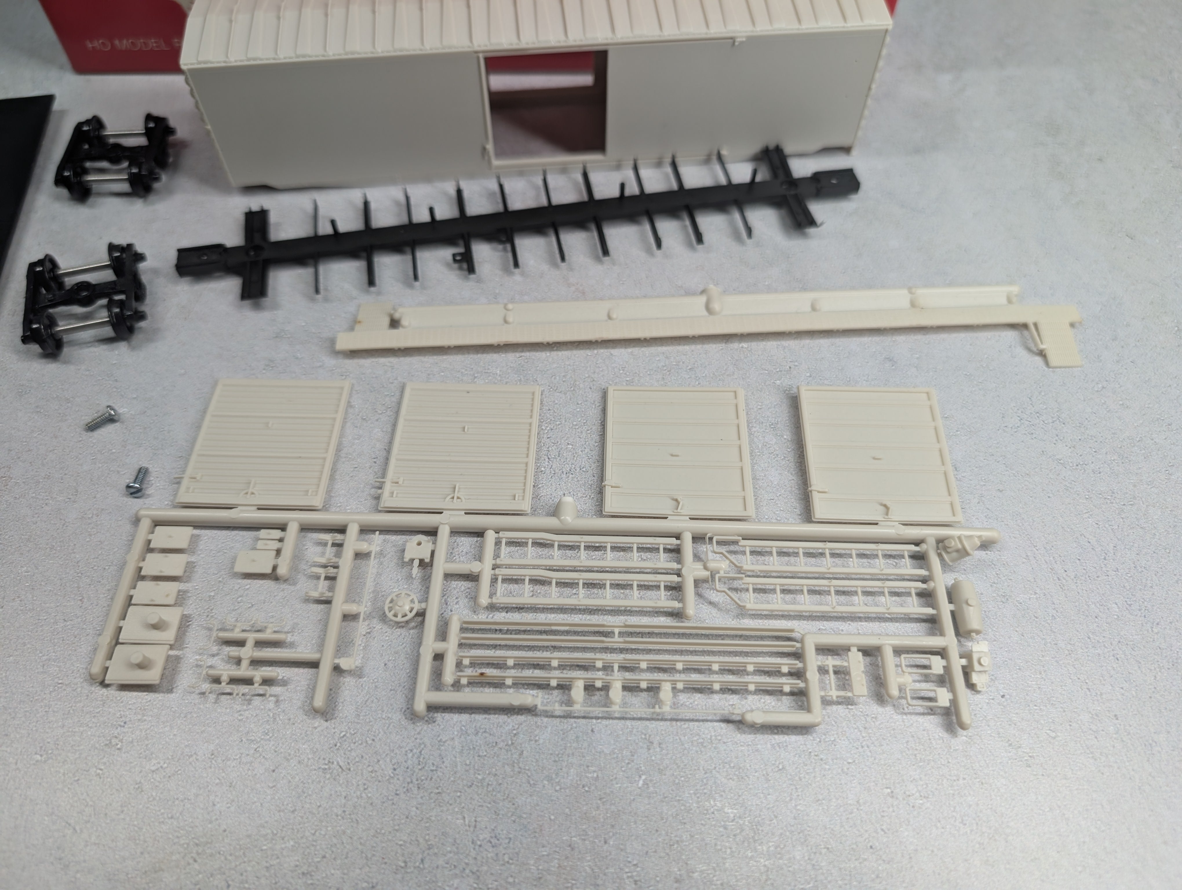 USED Robin's Rails HO Scale PS-1 50' SD Box Car Undecorated KIT