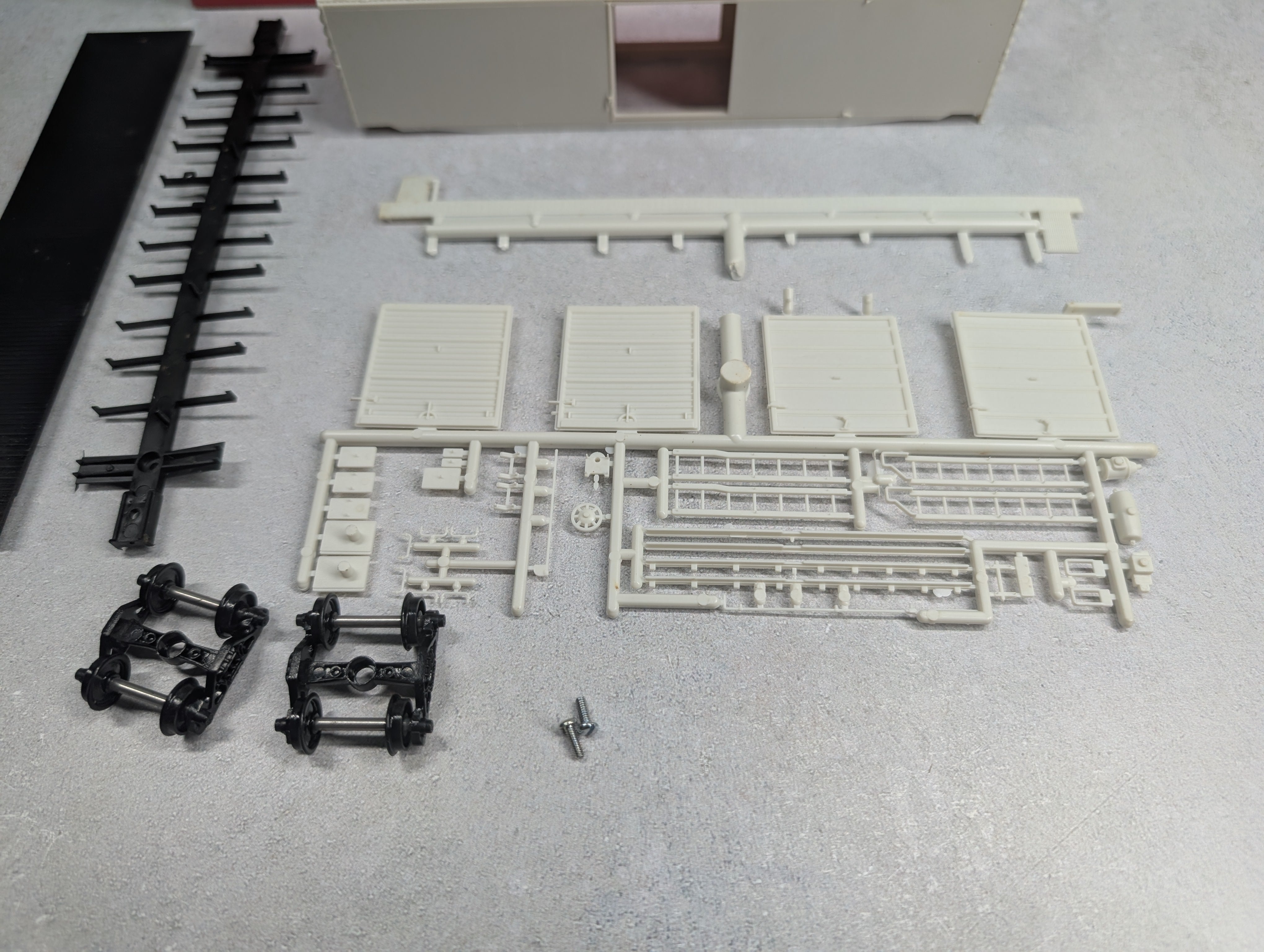 USED Robin's Rails HO Scale PS-1 50' SD Box Car Undecorated KIT