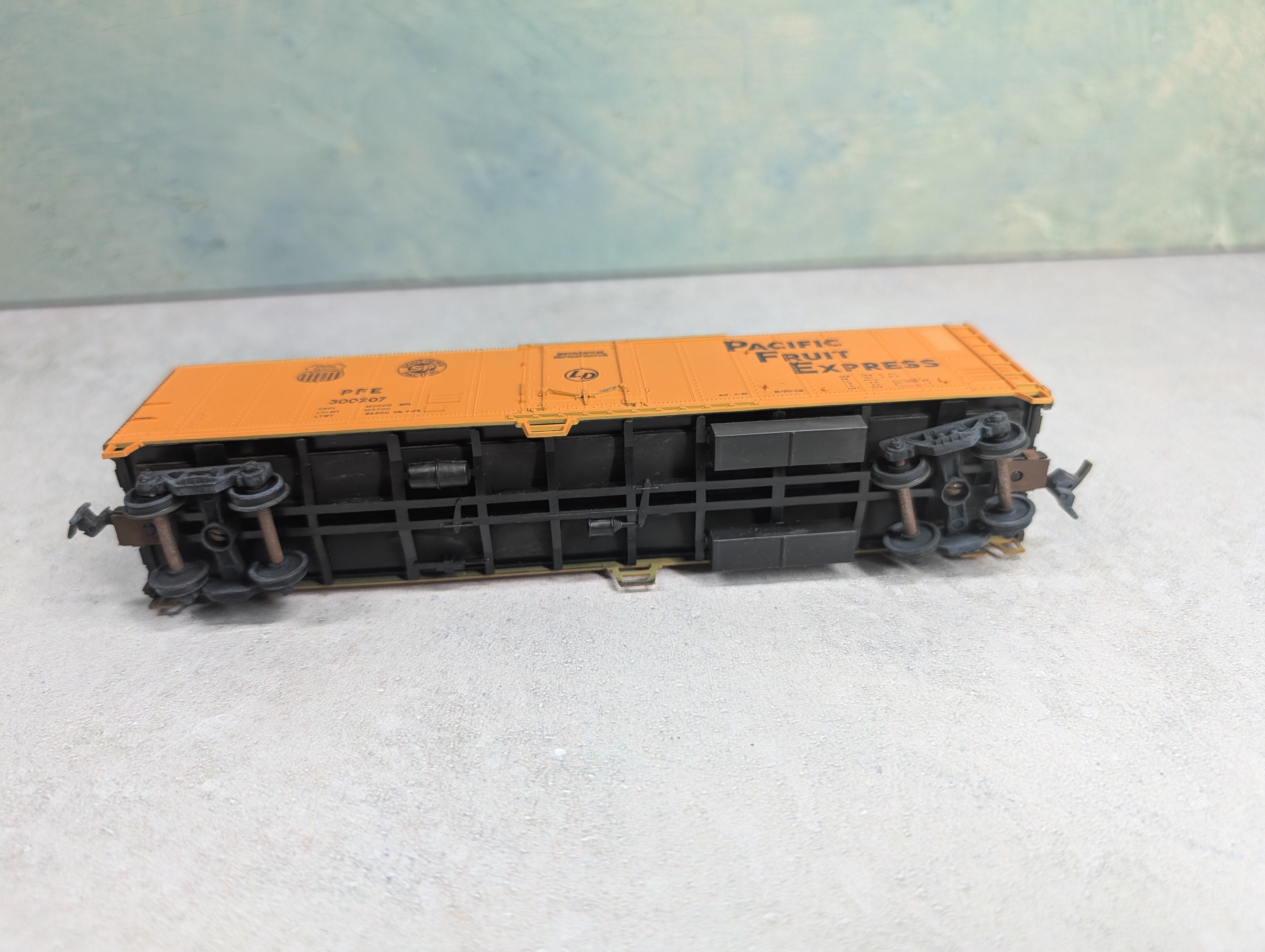 USED Athearn HO Scale 50' Mech Reefer Pacific Fruit Express PFE #300207