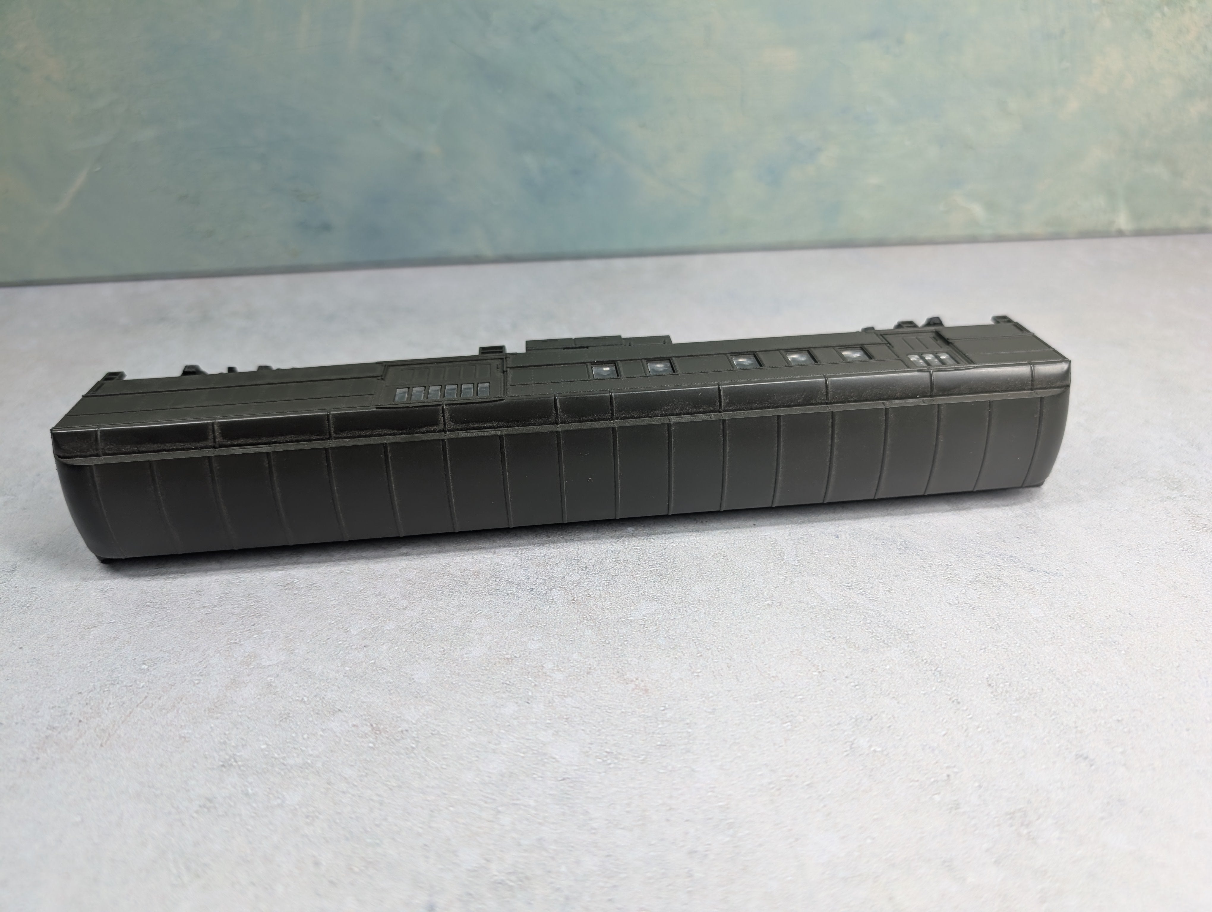 USED Athearn HO Scale Combine Passenger Car Undecorated Green