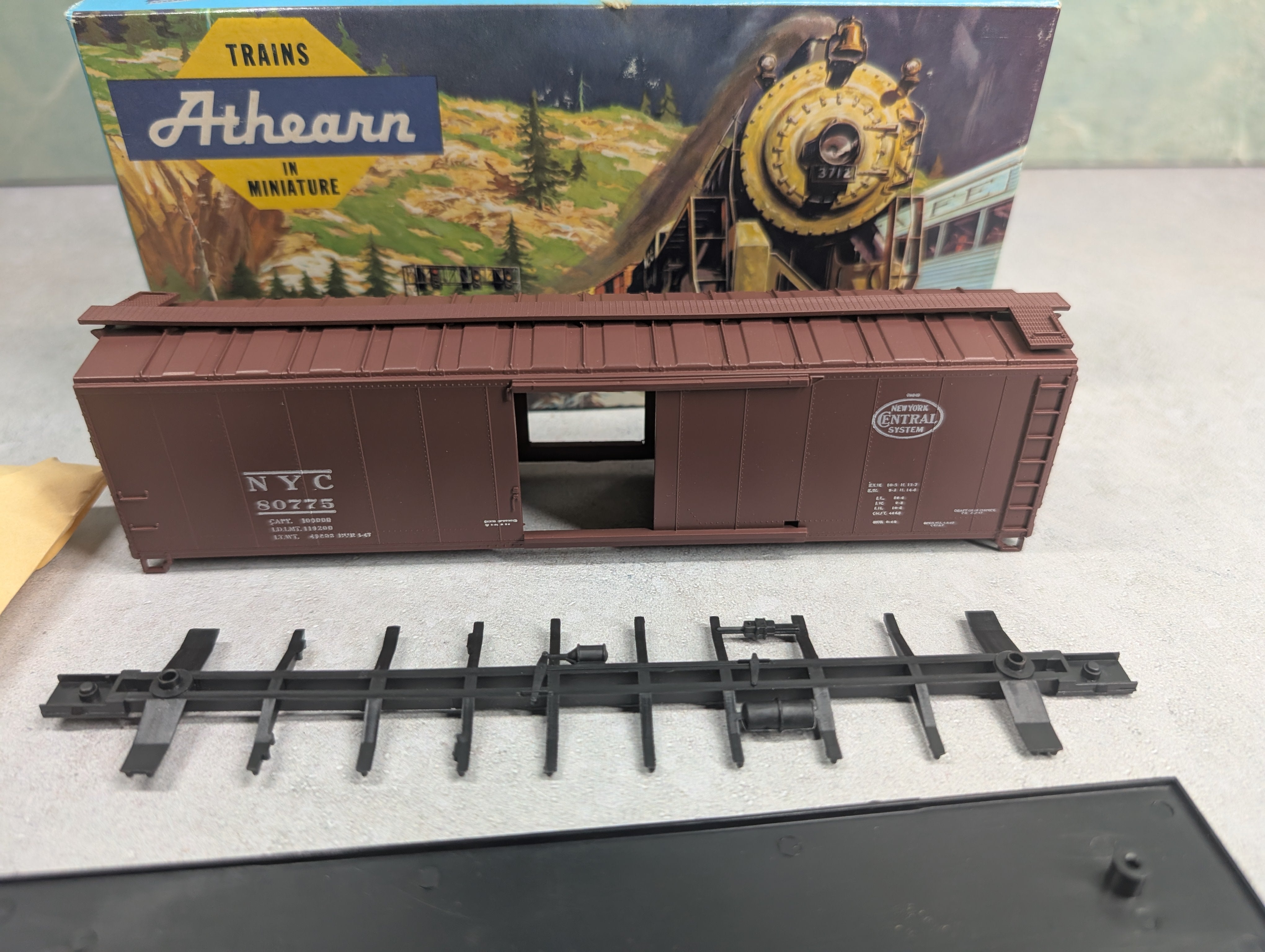 USED Athearn 5057 HO Scale 50' SD Box Car New York Central NYC #80775 KIT