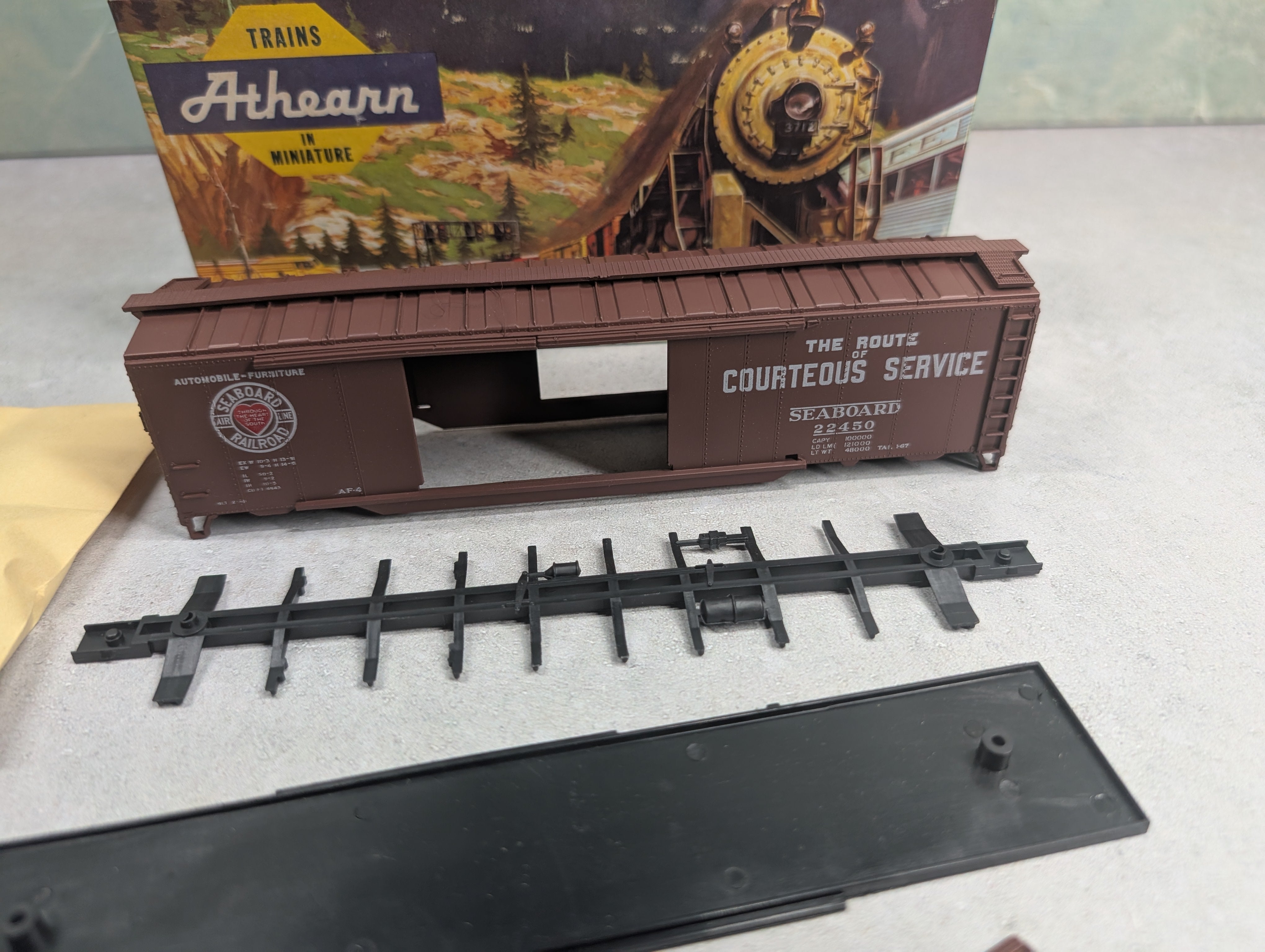 USED Athearn 5041 HO Scale 50' Auto Box Car Seaboard Air Line #22450 KIT