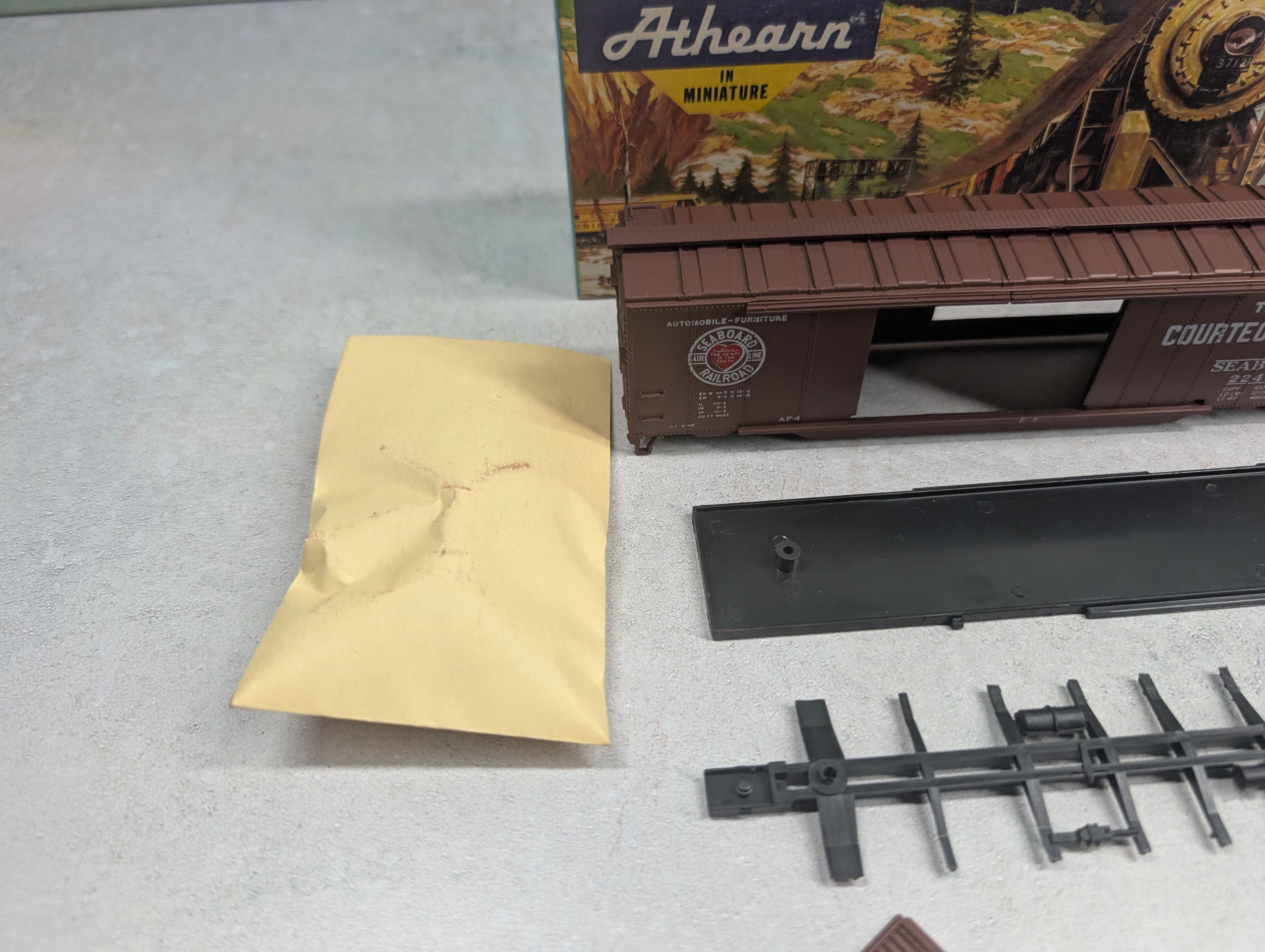 USED Athearn 5041 HO Scale 50' Auto Box Car Seaboard Air Line #22450 KIT