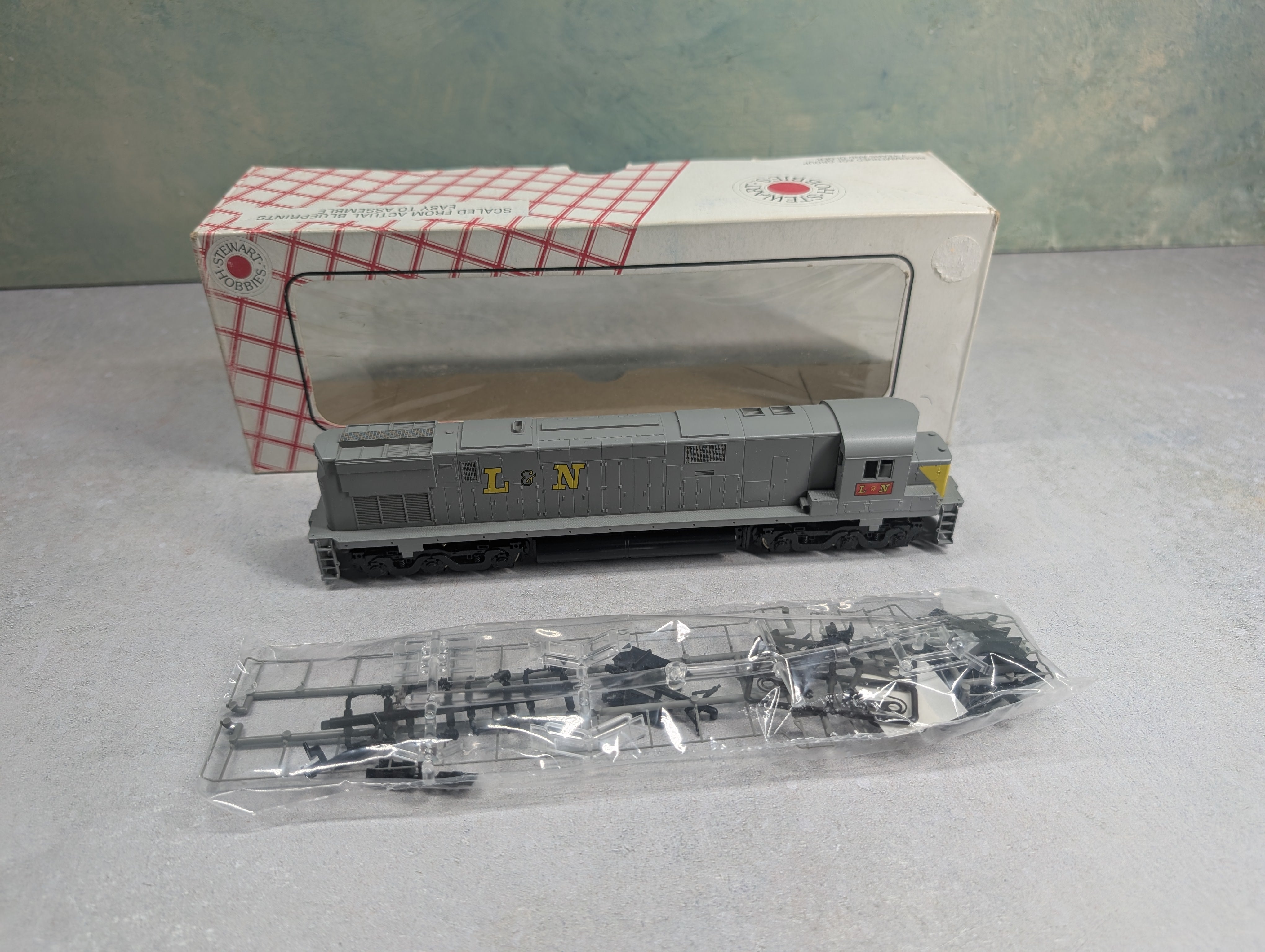 USED Stewart Hobbies 6215 HO Scale Alco Century 628 Diesel Locomotive Louisville & Nashville L&N Runs Great DC KIT
