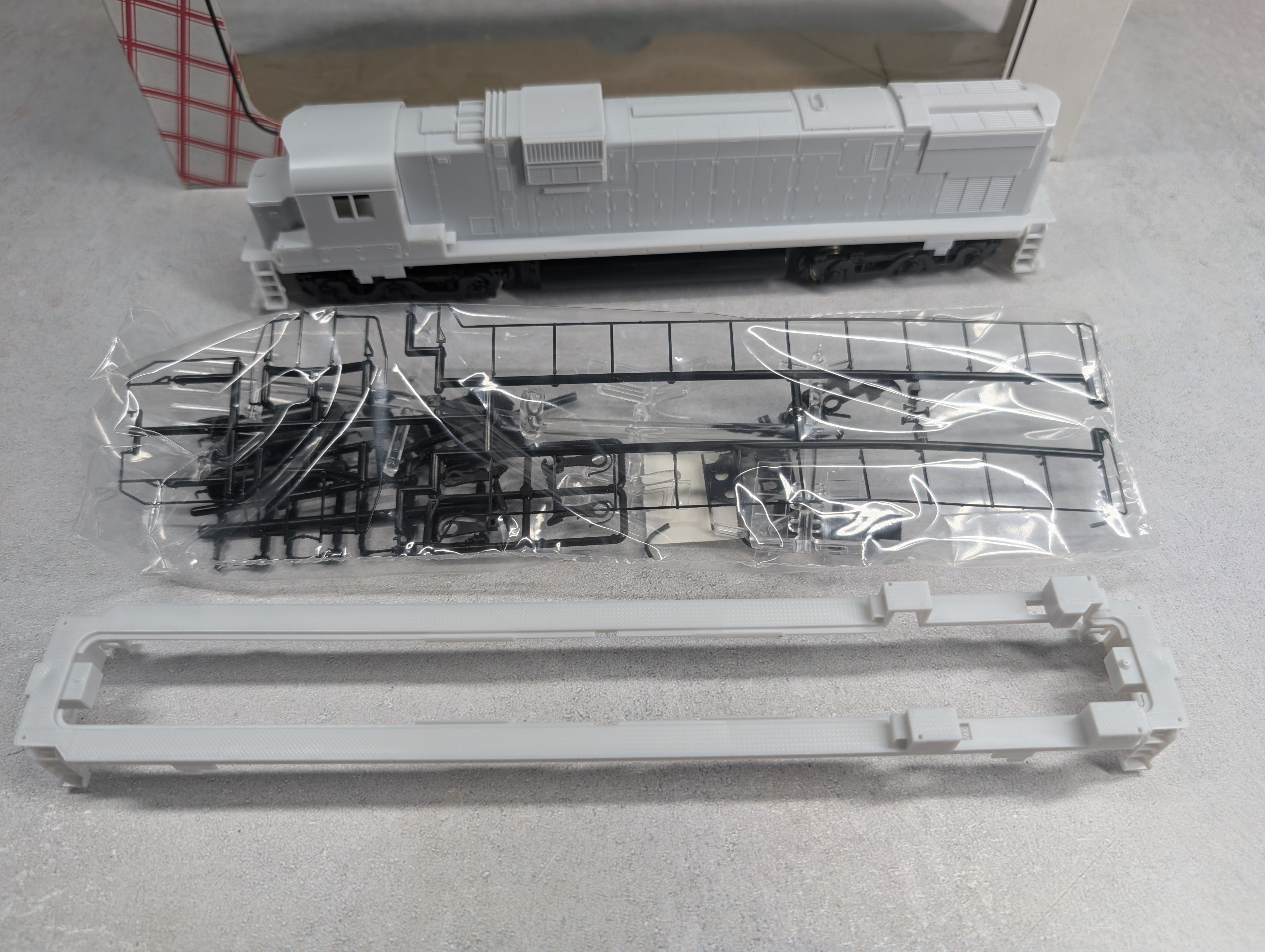 USED Stewart Hobbies 6300 HO Scale Alco Century 630 Diesel Locomotive Undecorated Single Sand Filler Runs Great DC KIT