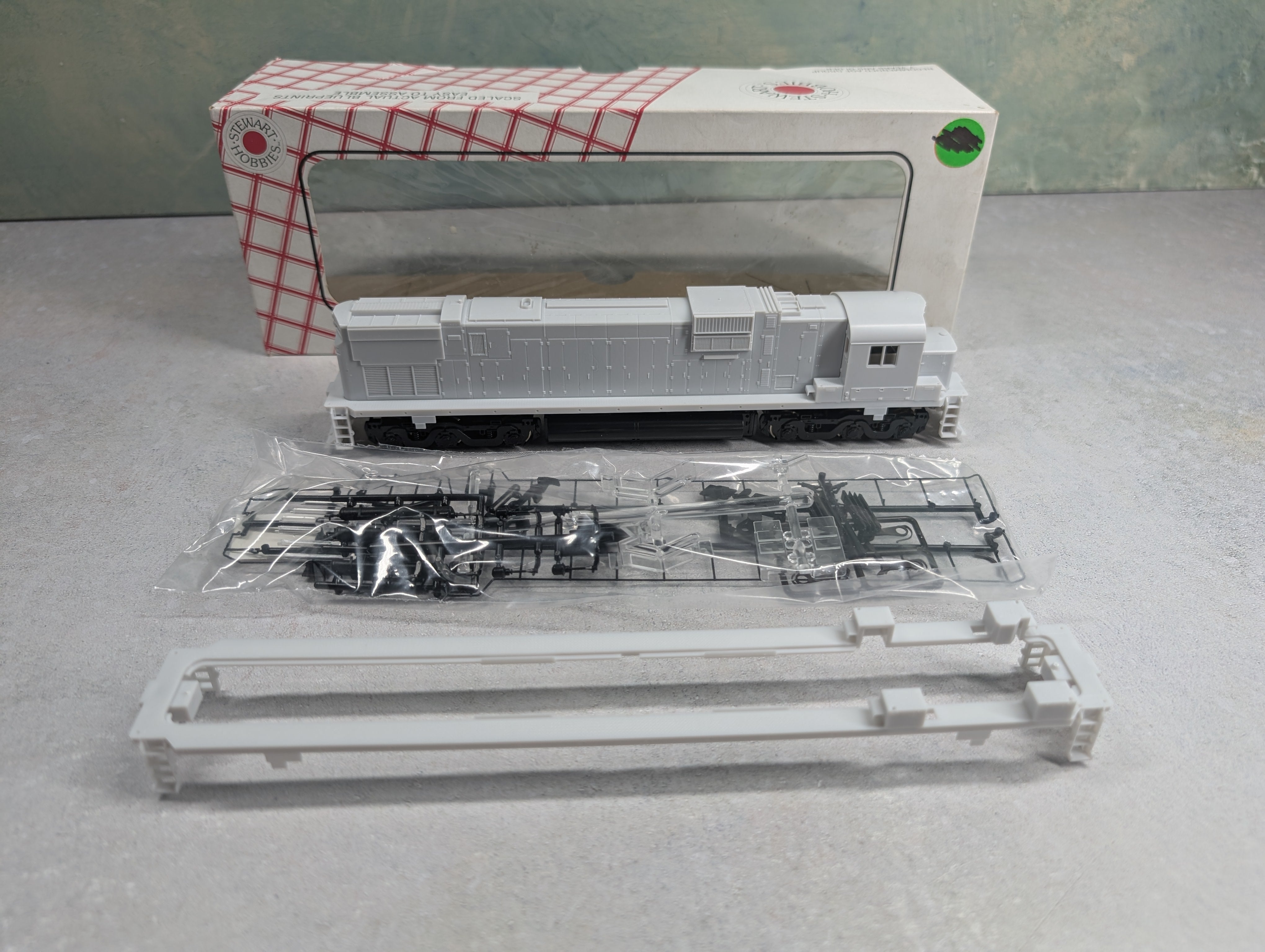 USED Stewart Hobbies 6300 HO Scale Alco Century 630 Diesel Locomotive Undecorated Single Sand Filler Needs Repair DC KIT