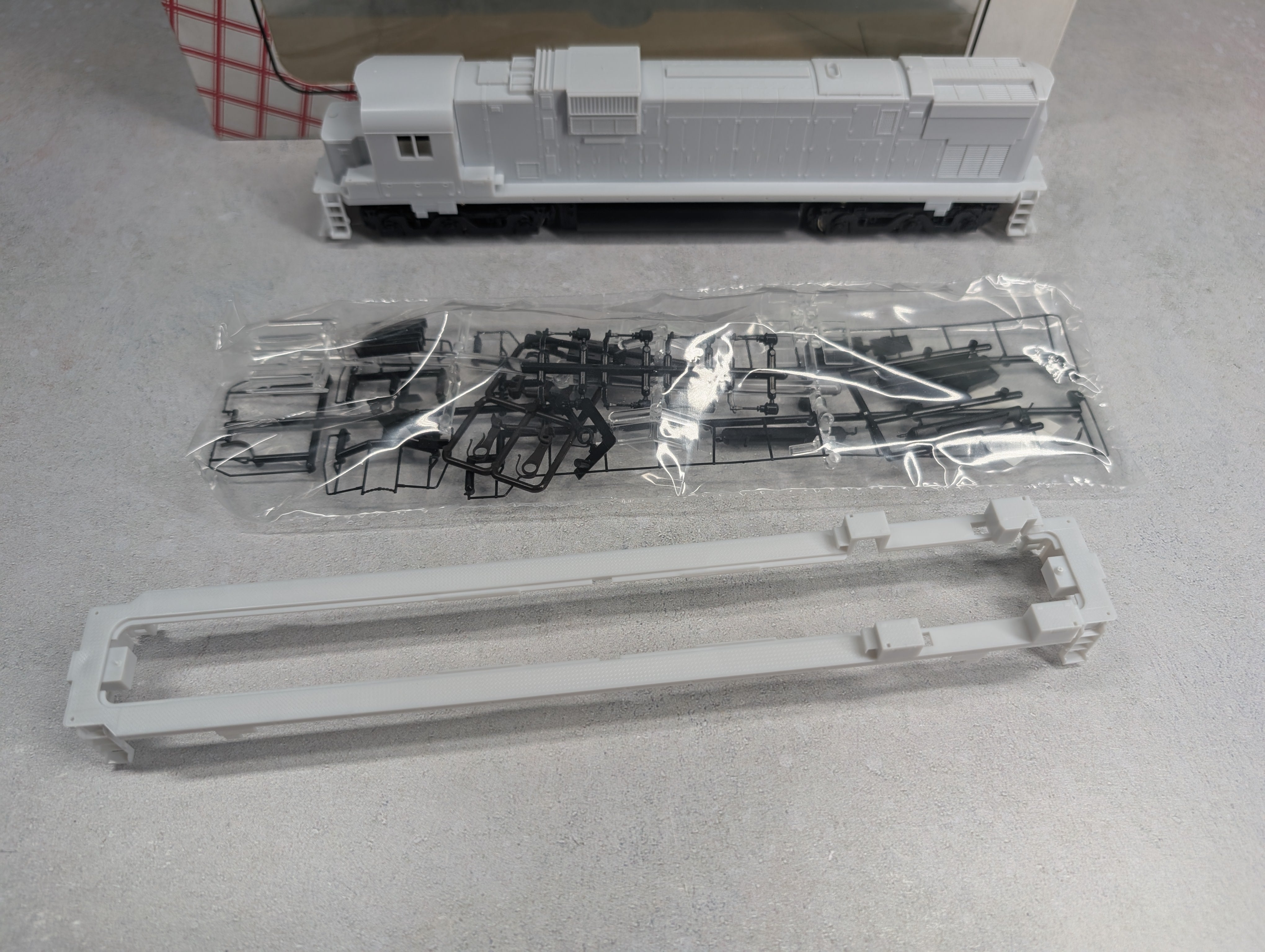 USED Stewart Hobbies 6300 HO Scale Alco Century 630 Diesel Locomotive Undecorated Single Sand Filler Runs Great DC KIT