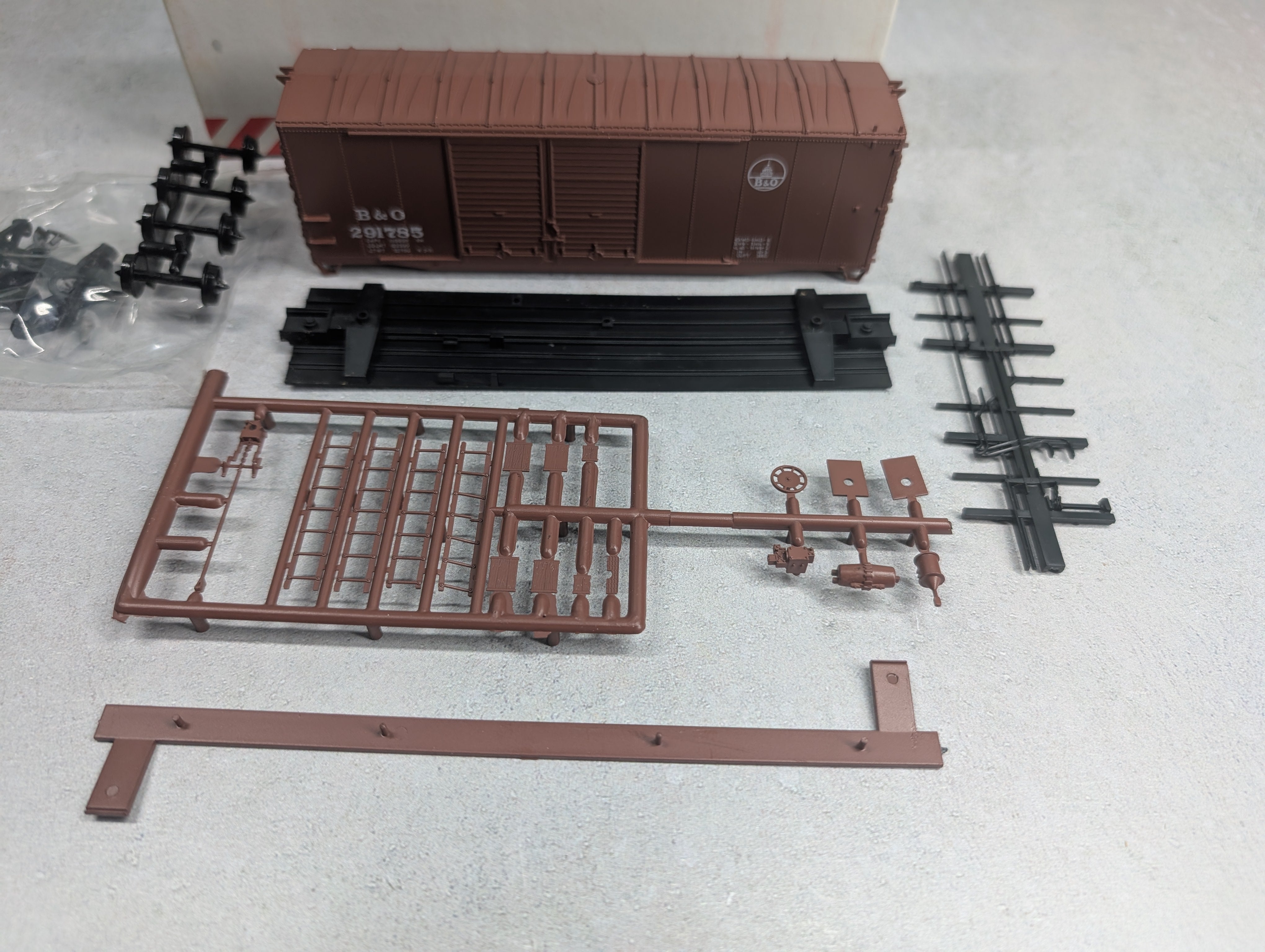 USED MCKEAN HO Scale 40' Box Car Baltimore and Ohio B&O #291785 KIT