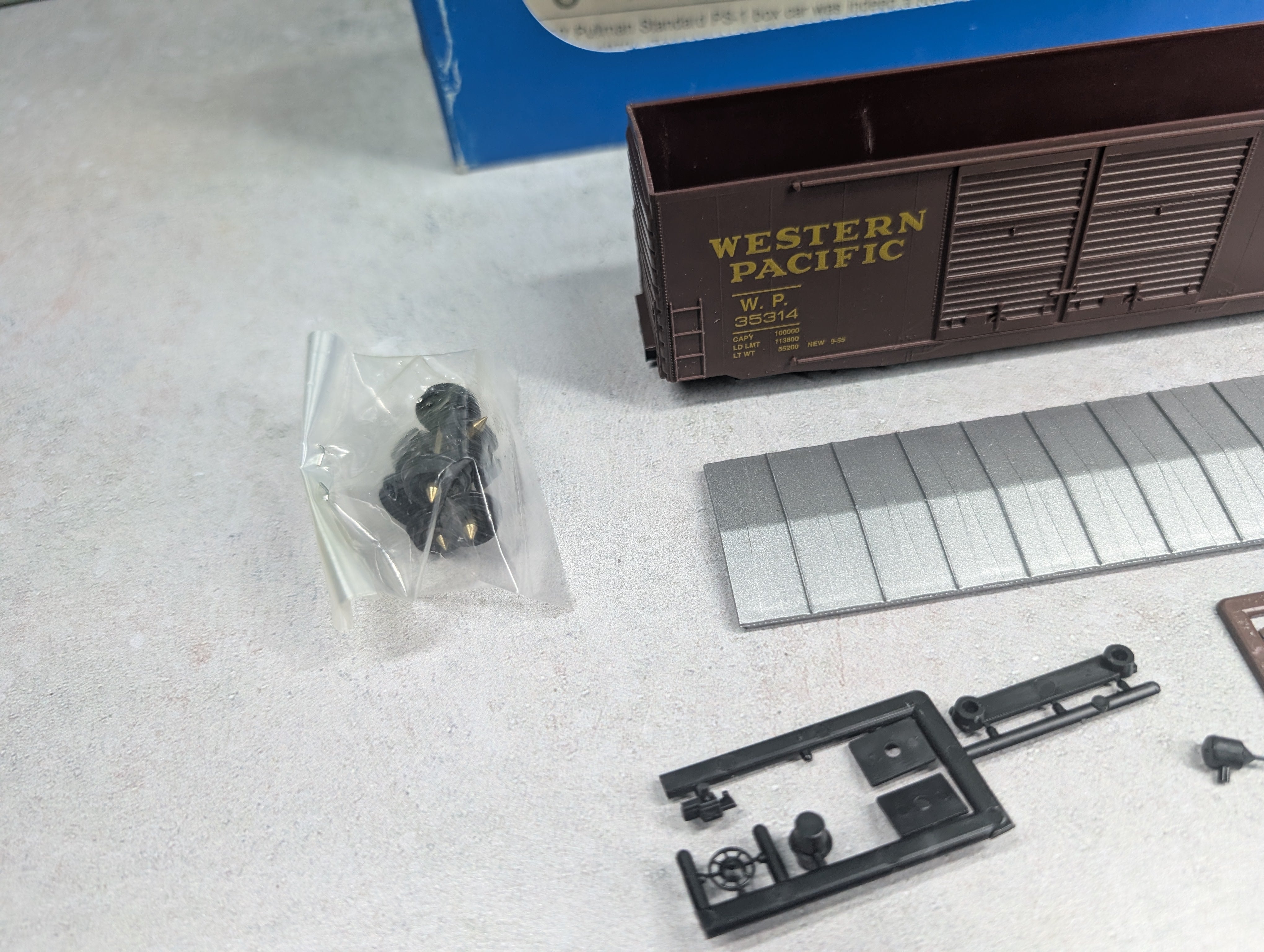 USED E&C SHOPS HO Scale 50' PS-1 Double Door Box Car Western Pacific WP #35314 KIT