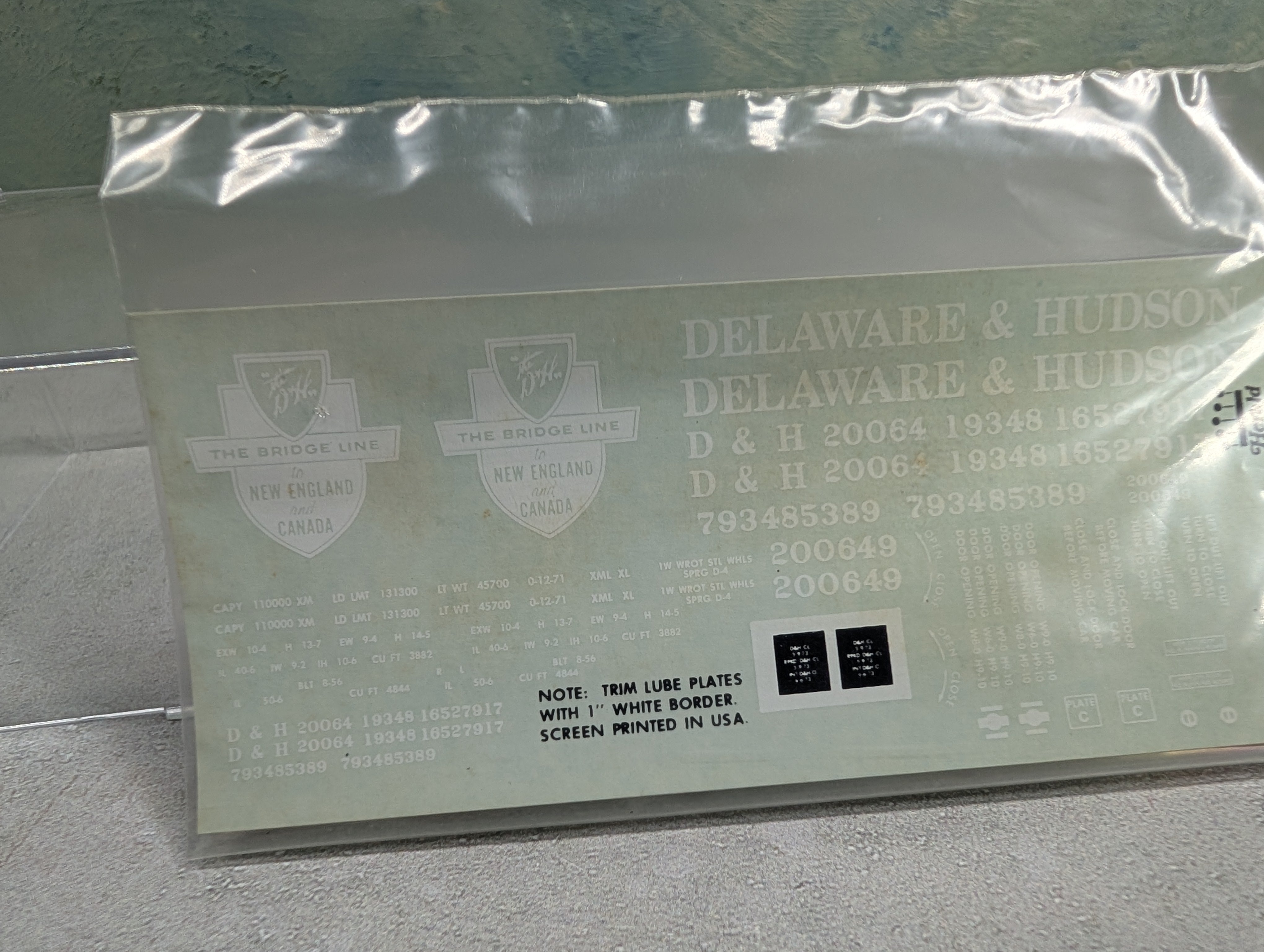 USED The Herald King B-340 HO Scale Box Car Decals Delaware and Hudson