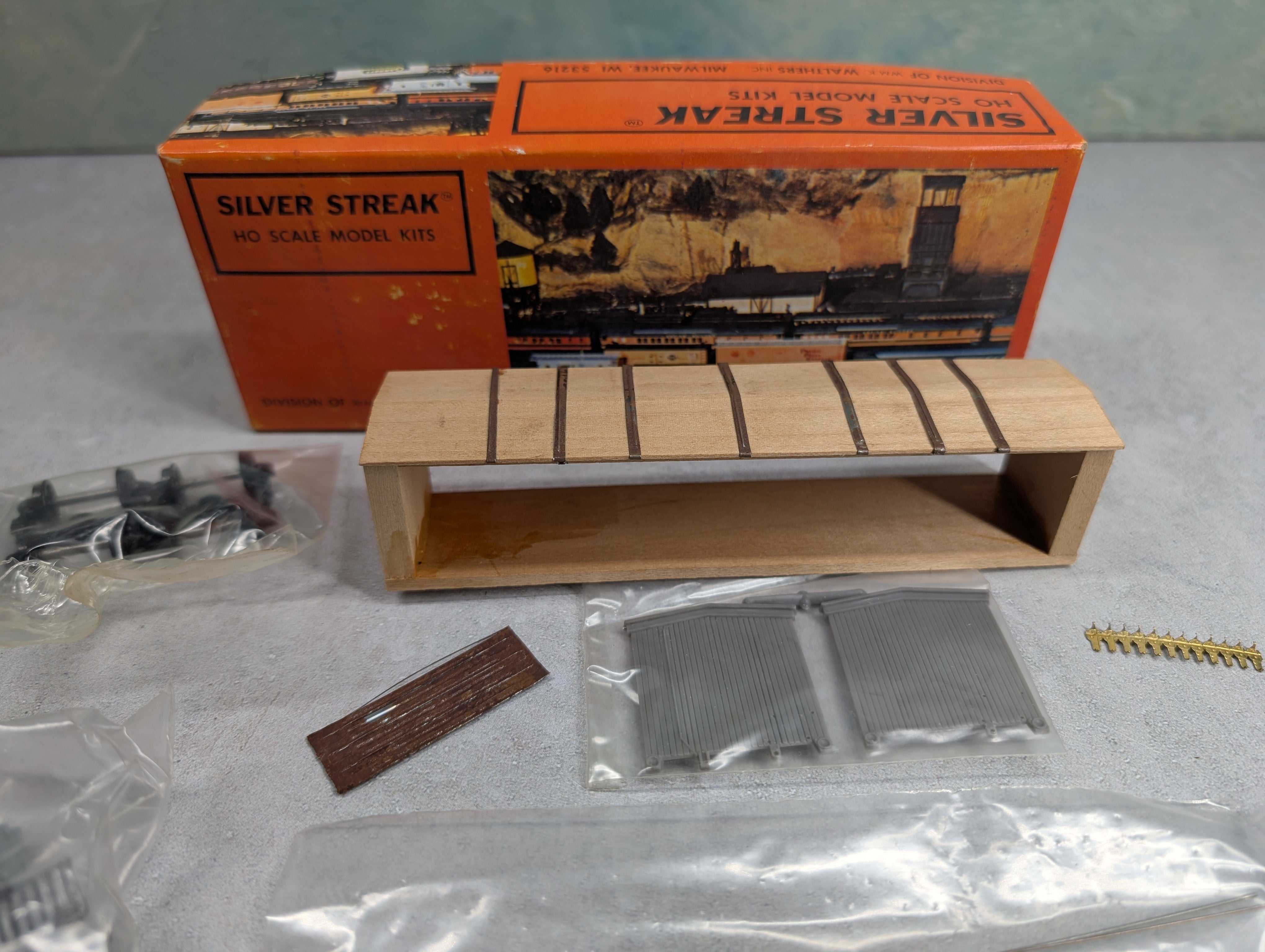 USED Silver Streak HO Scale Reefer Northern Pacific KIT