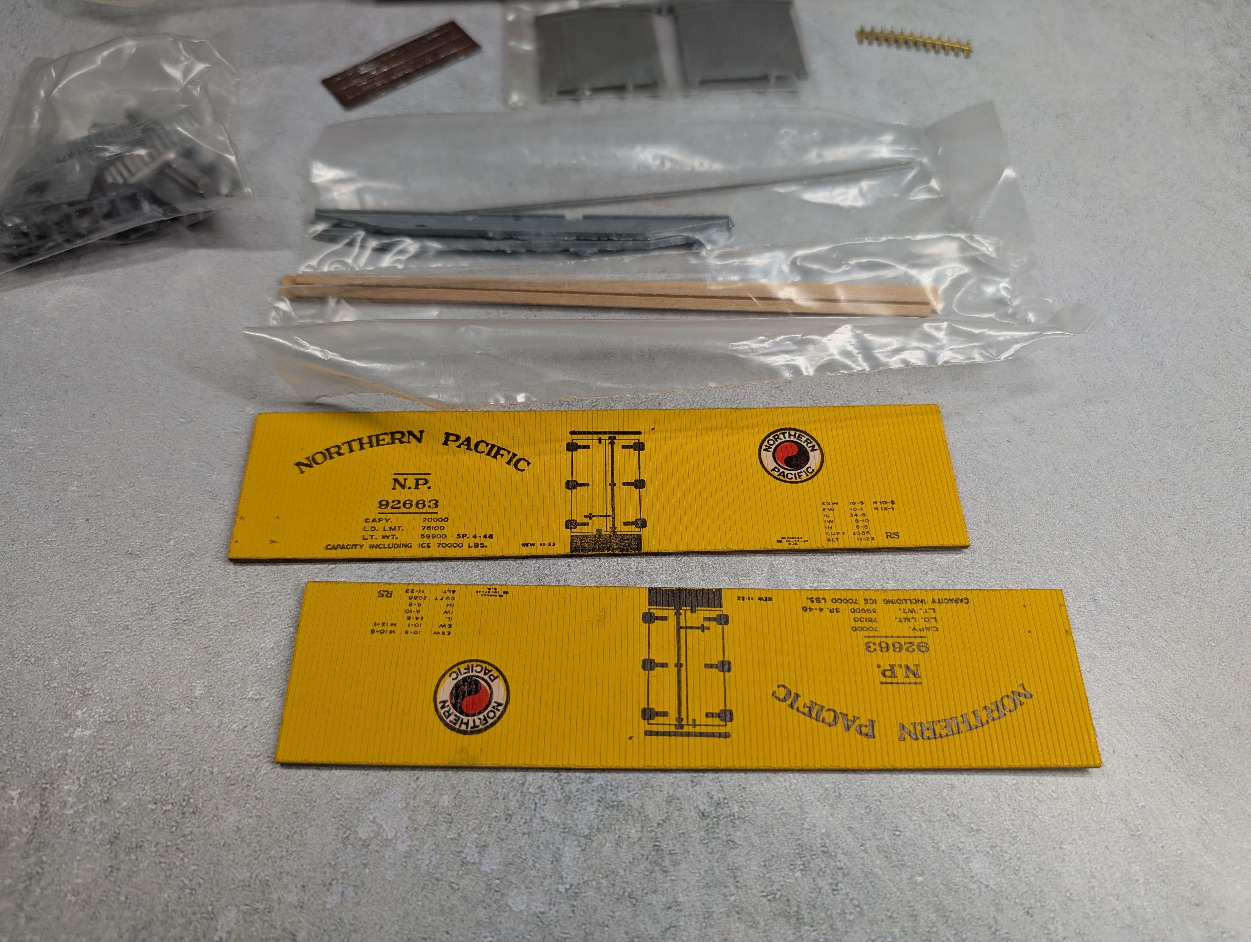 USED Silver Streak HO Scale Reefer Northern Pacific KIT