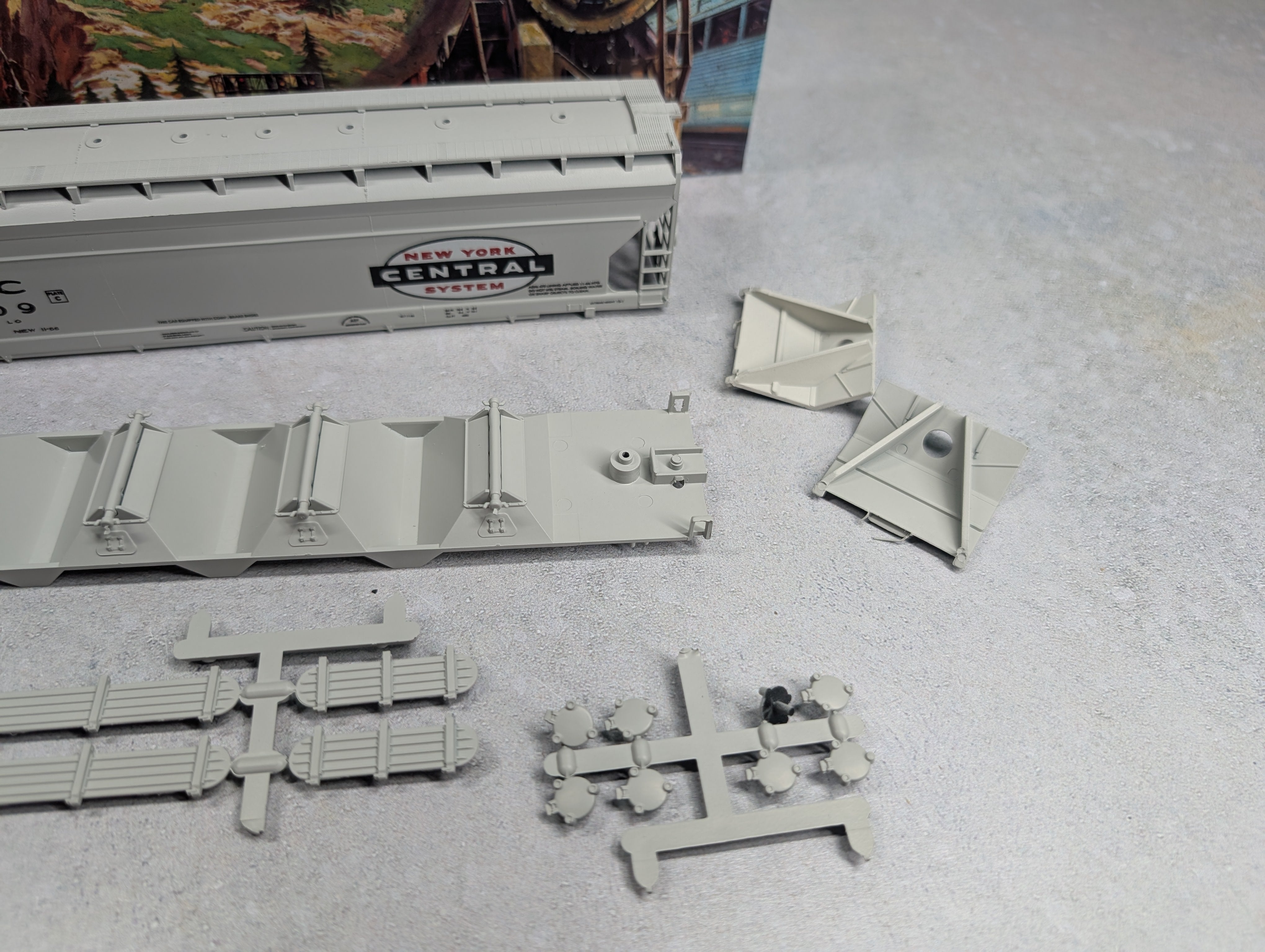 USED Athearn 338 HO Scale ACF Centerflow Hopper New York Central NYC #886809 Bev-Bel