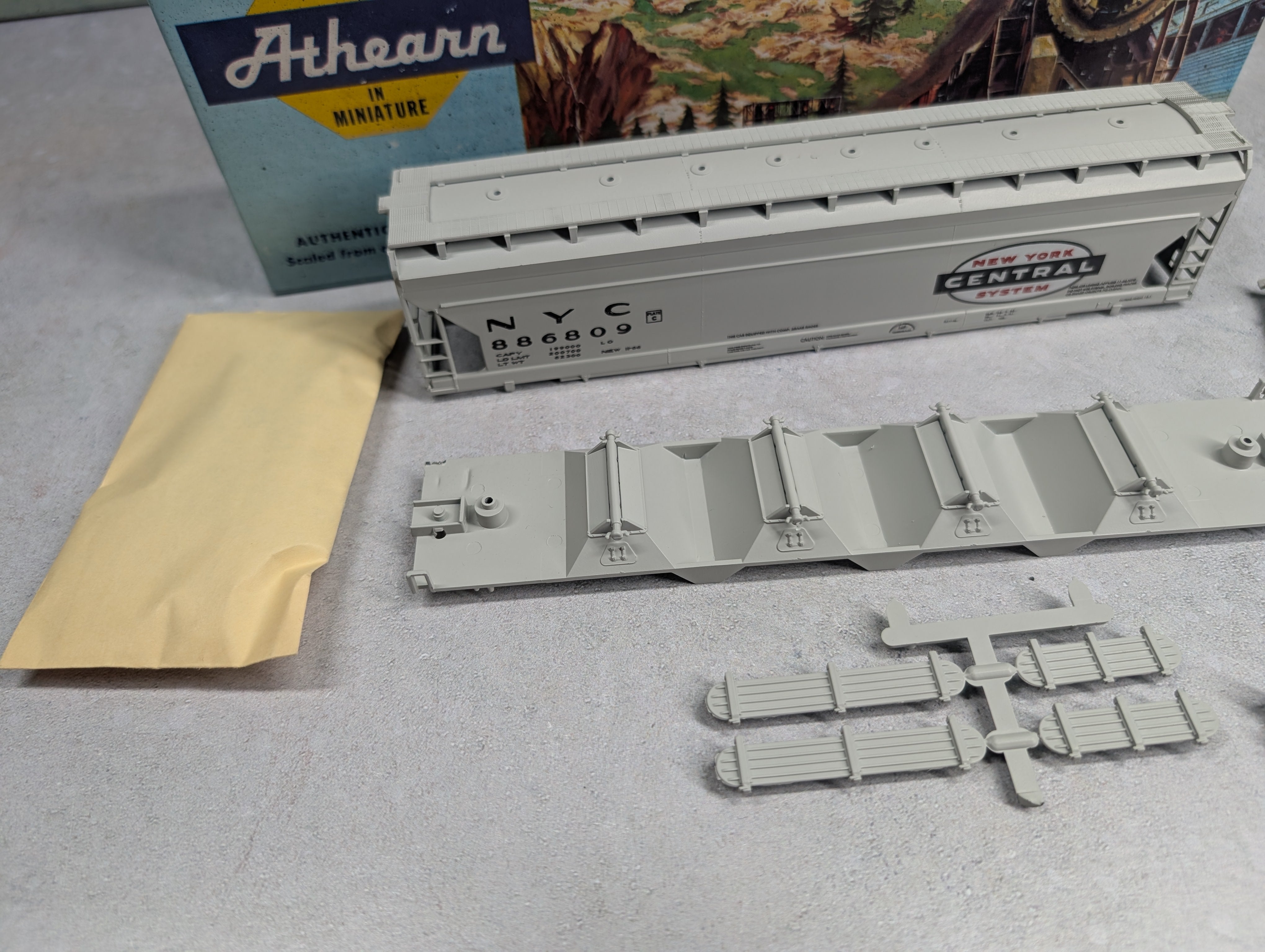 USED Athearn 338 HO Scale ACF Centerflow Hopper New York Central NYC #886809 Bev-Bel
