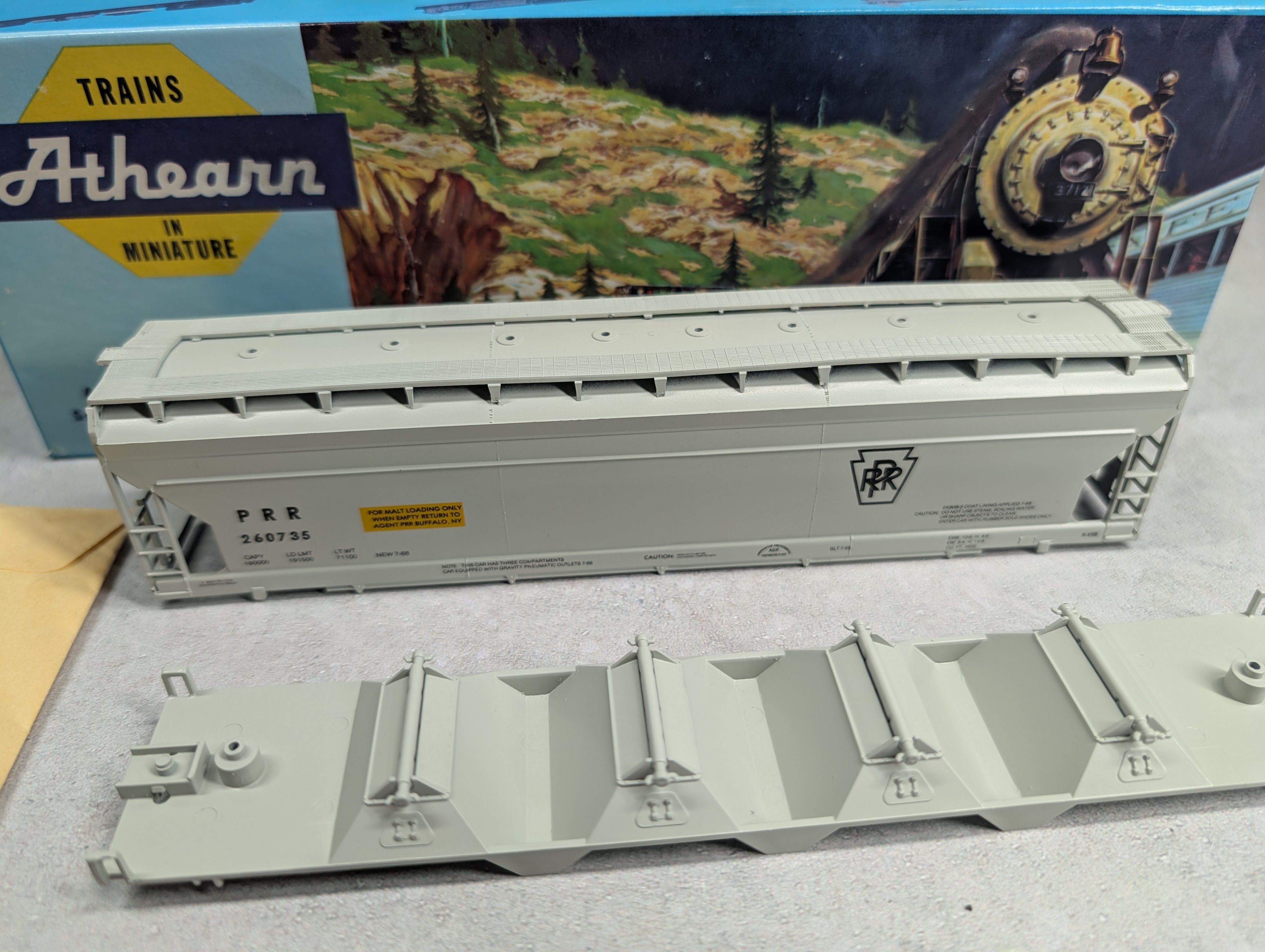 USED Athearn 308 HO Scale ACF Centerflow Hopper Pennsylvania PRR #260735 Bev-Bel