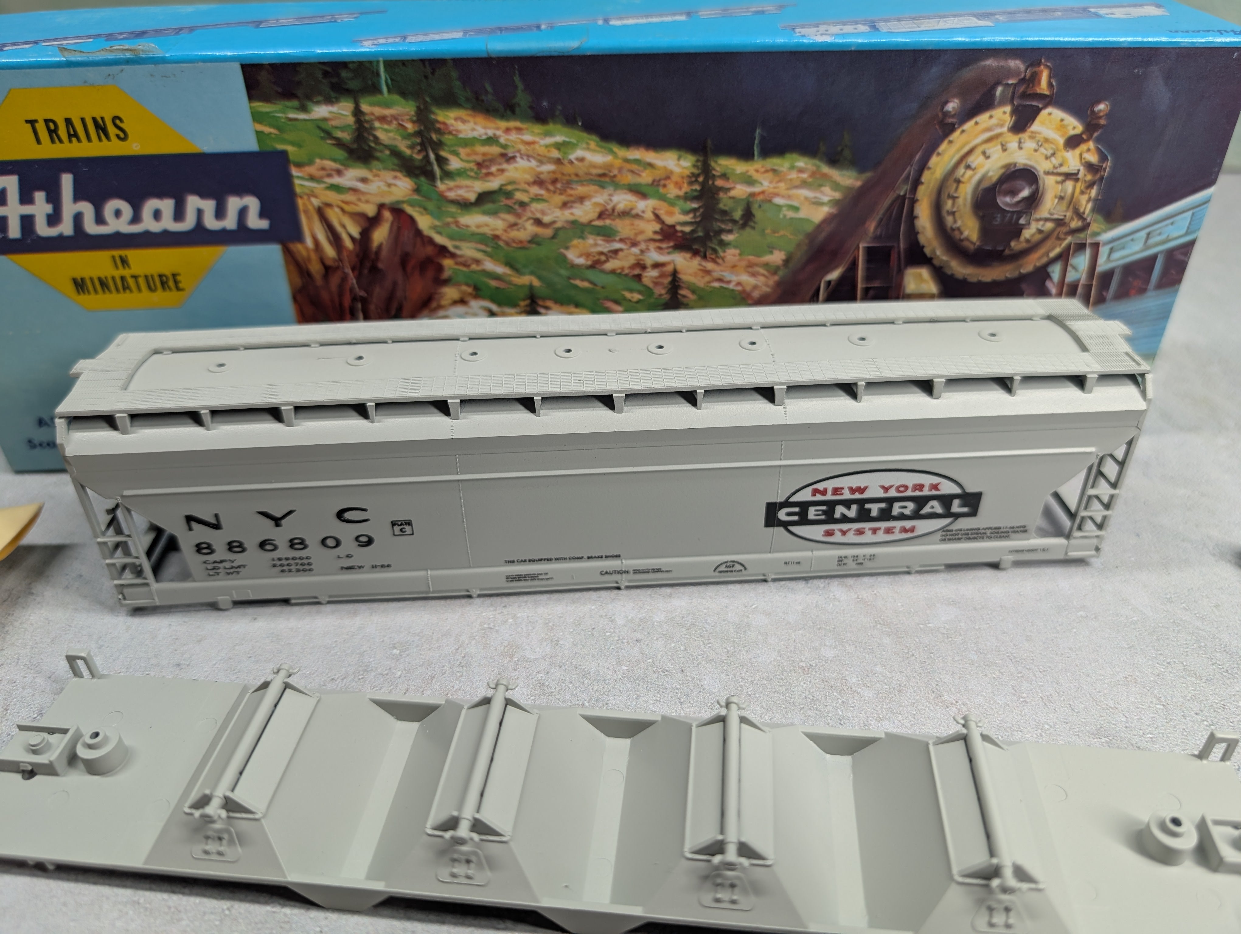 USED Athearn 338 HO Scale ACF Centerflow Hopper New York Central NYC #886809 Bev-Bel