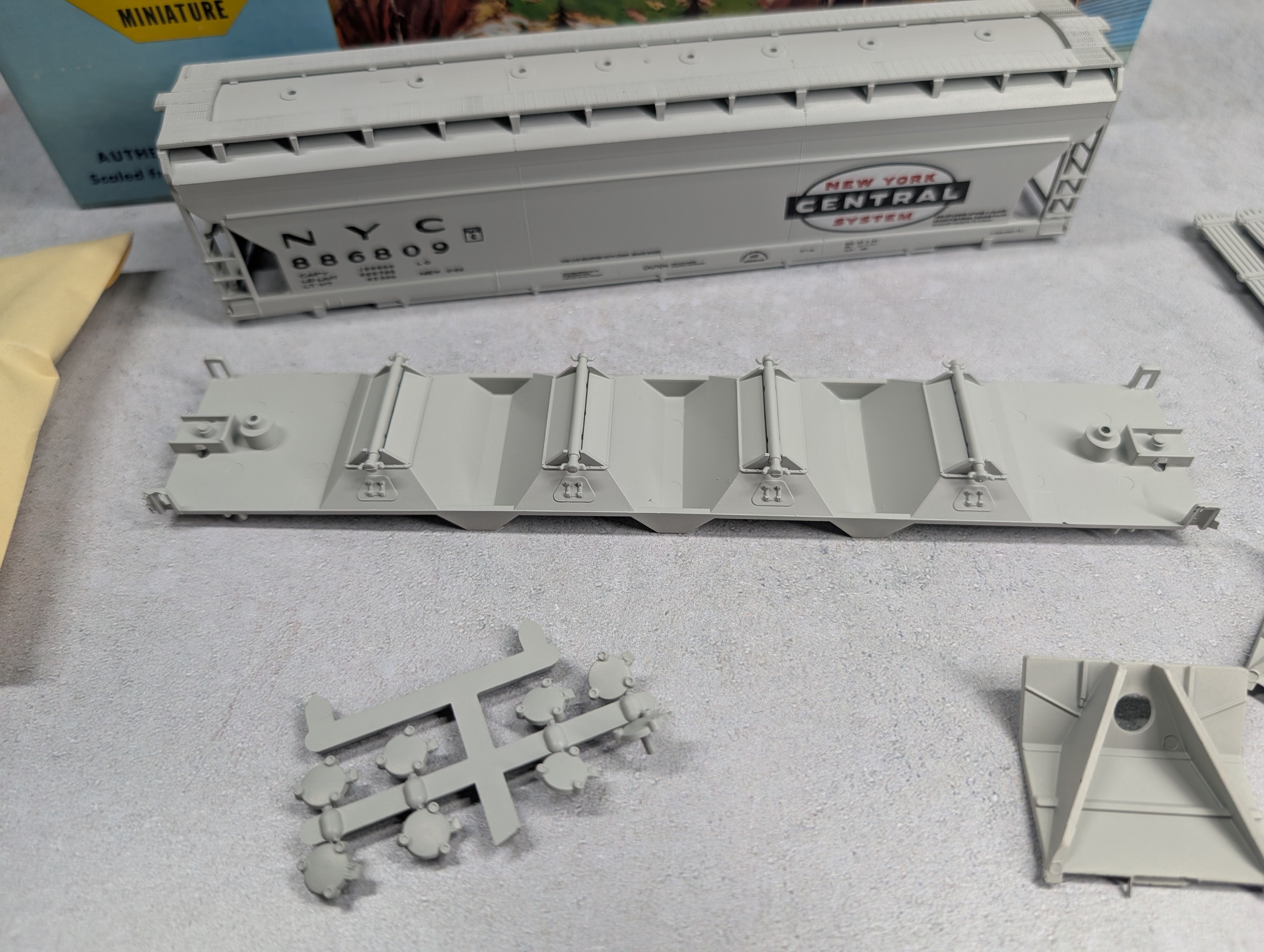 USED Athearn 338 HO Scale ACF Centerflow Hopper New York Central NYC #886809 Bev-Bel