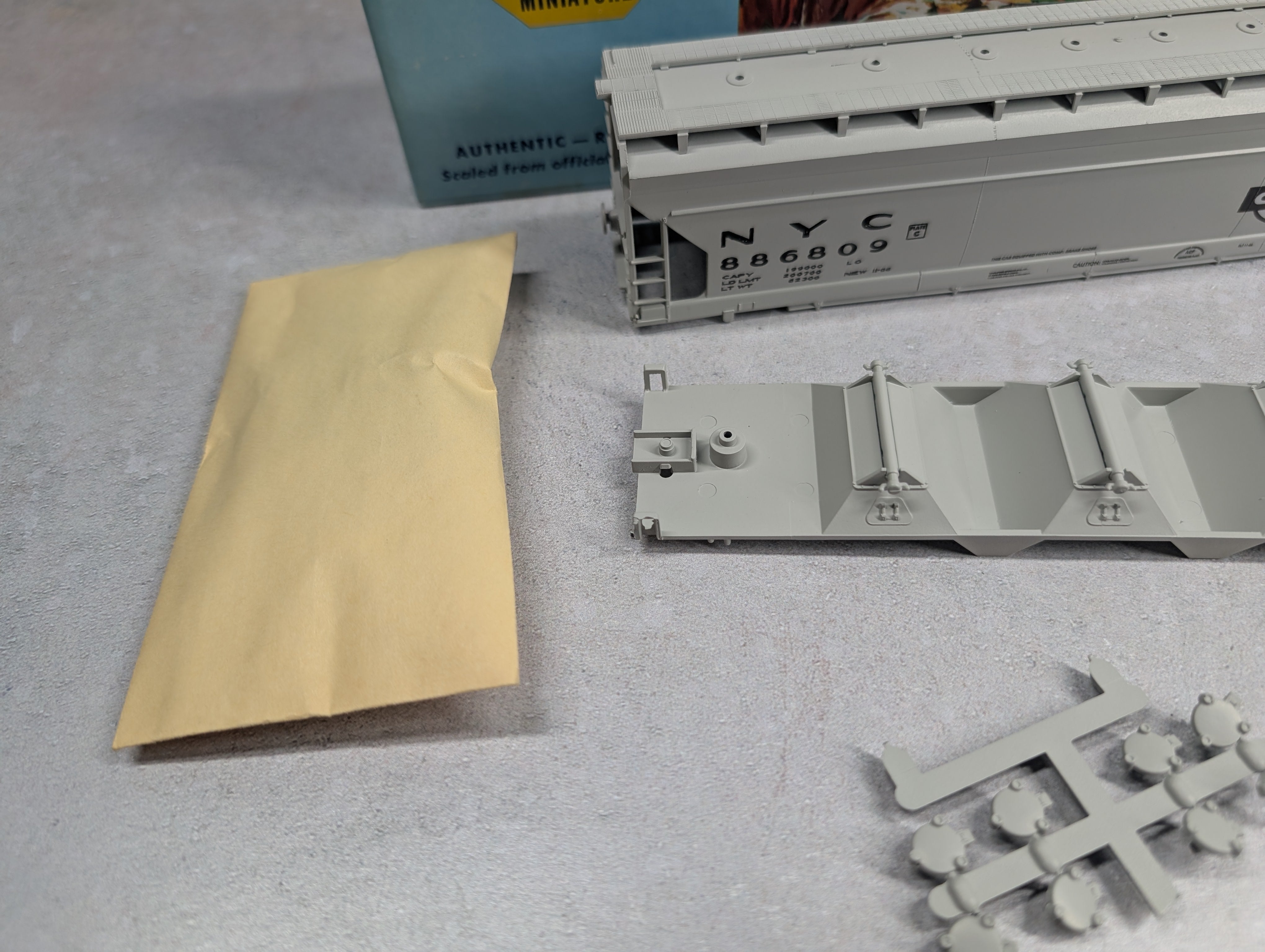USED Athearn 338 HO Scale ACF Centerflow Hopper New York Central NYC #886809 Bev-Bel