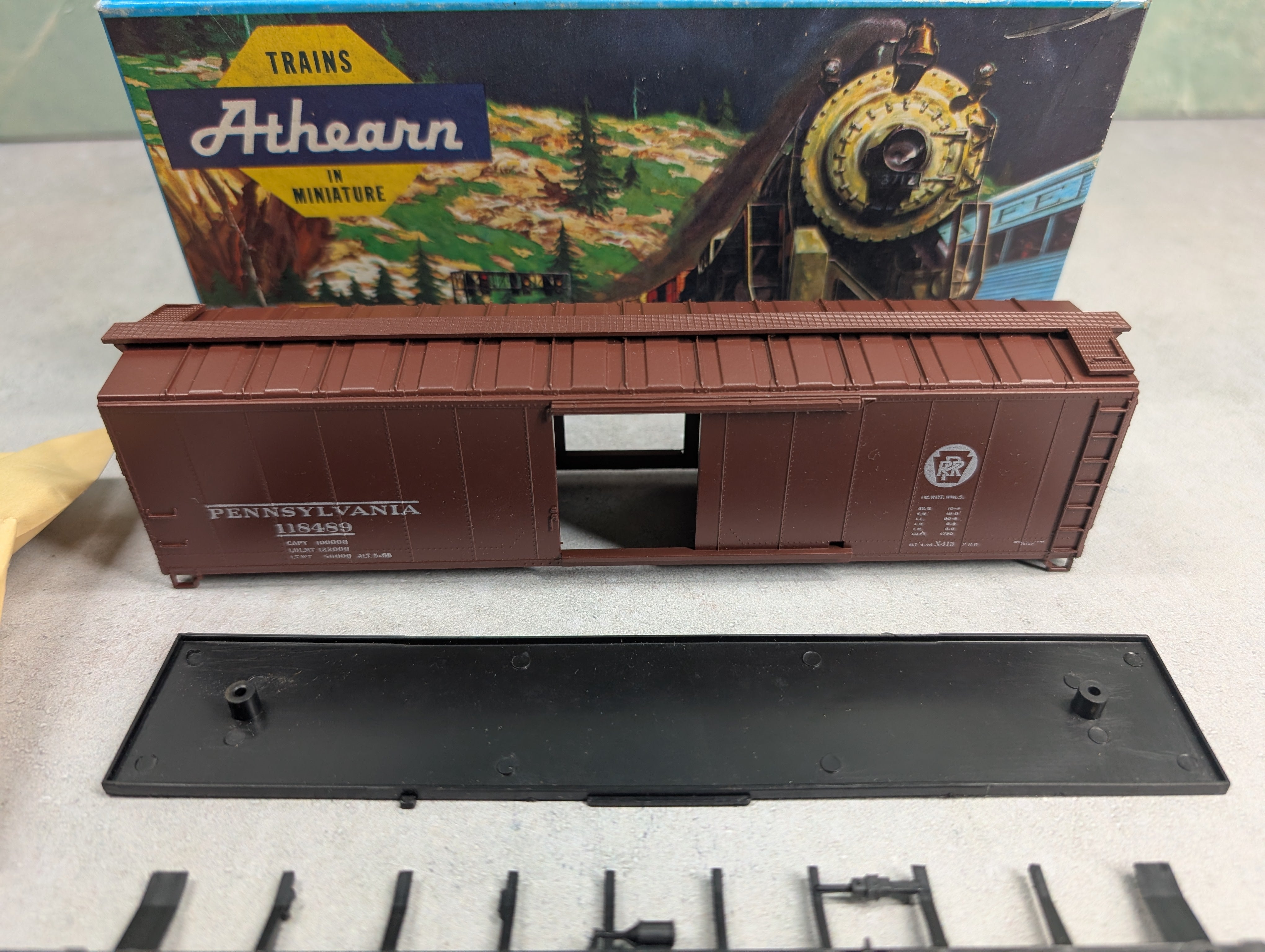 USED Athearn HO Scale 50' Box Car Pennsylvania PRR #118489