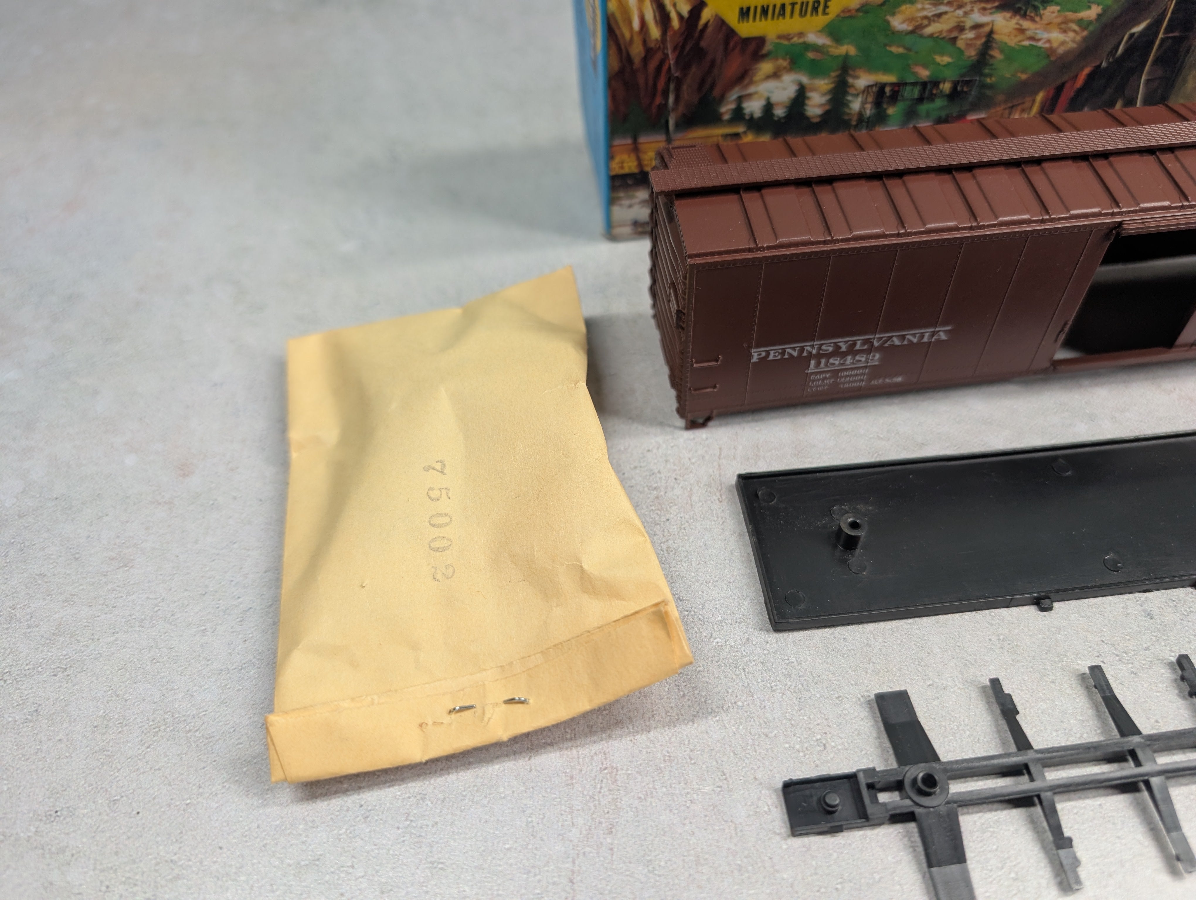 USED Athearn HO Scale 50' Box Car Pennsylvania PRR #118489