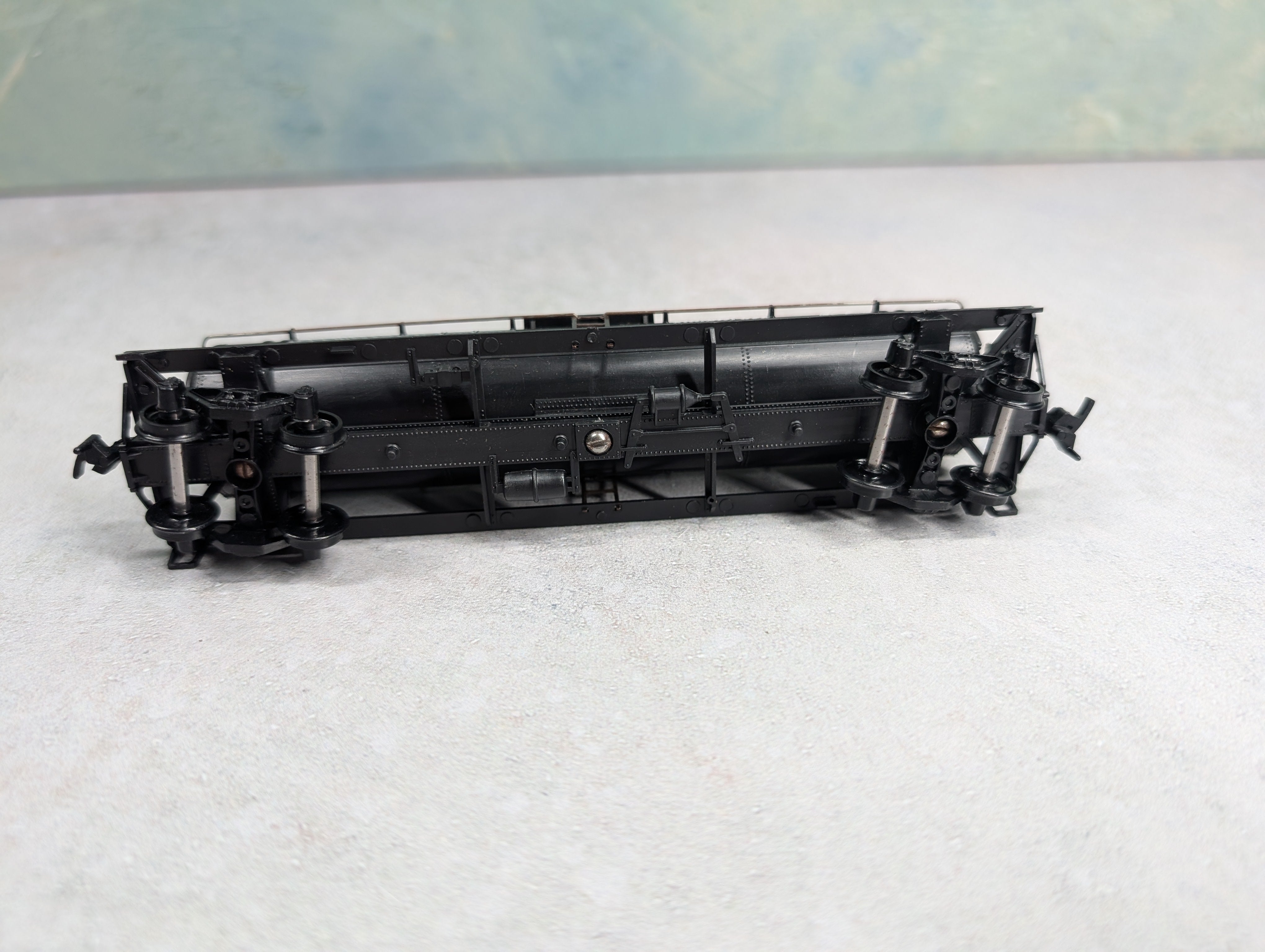 USED Athearn 1577 HO Scale Single Dome Tank Car Baltimore and Ohio #X409