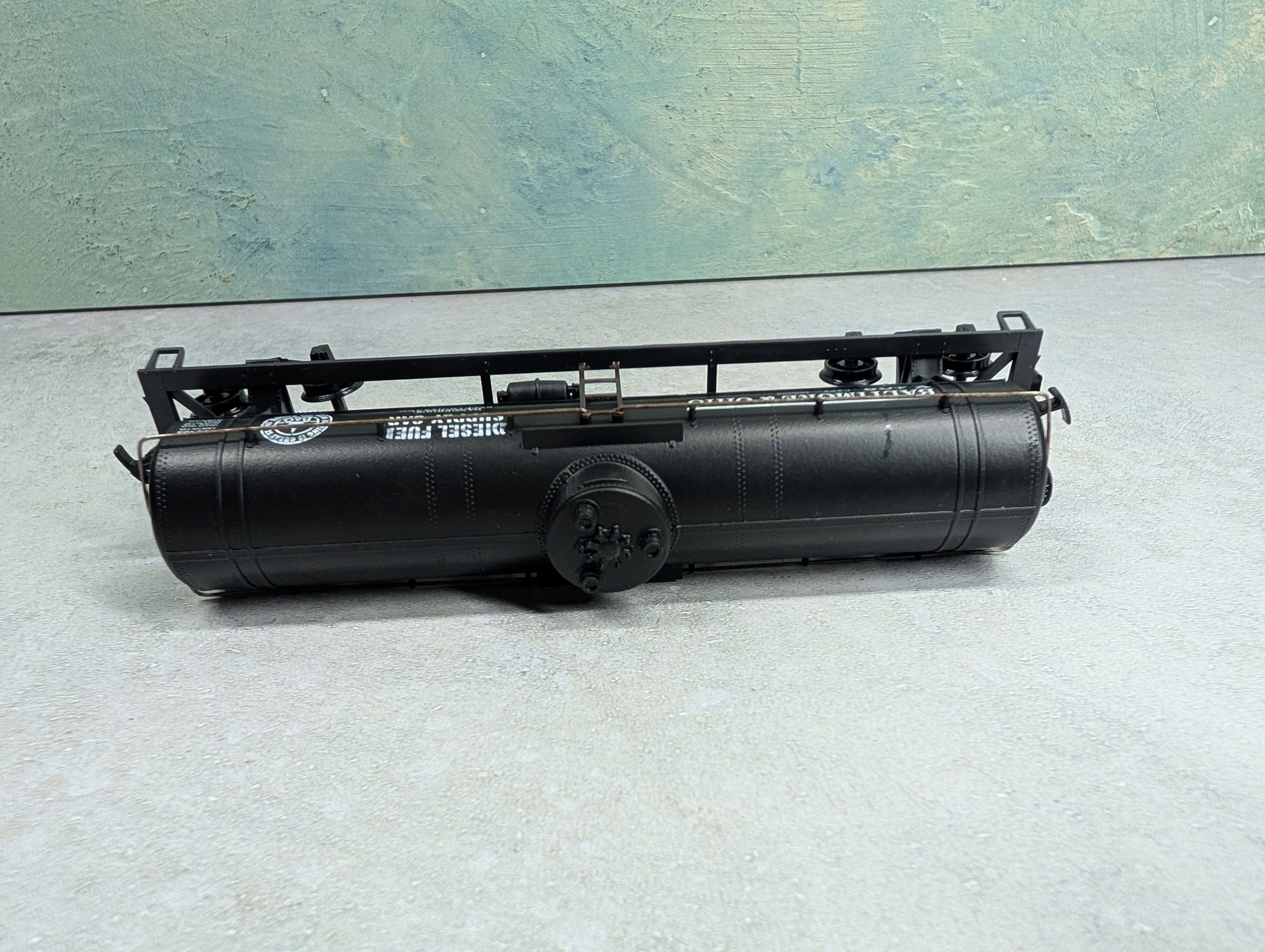USED Athearn 1577 HO Scale Single Dome Tank Car Baltimore and Ohio #X409