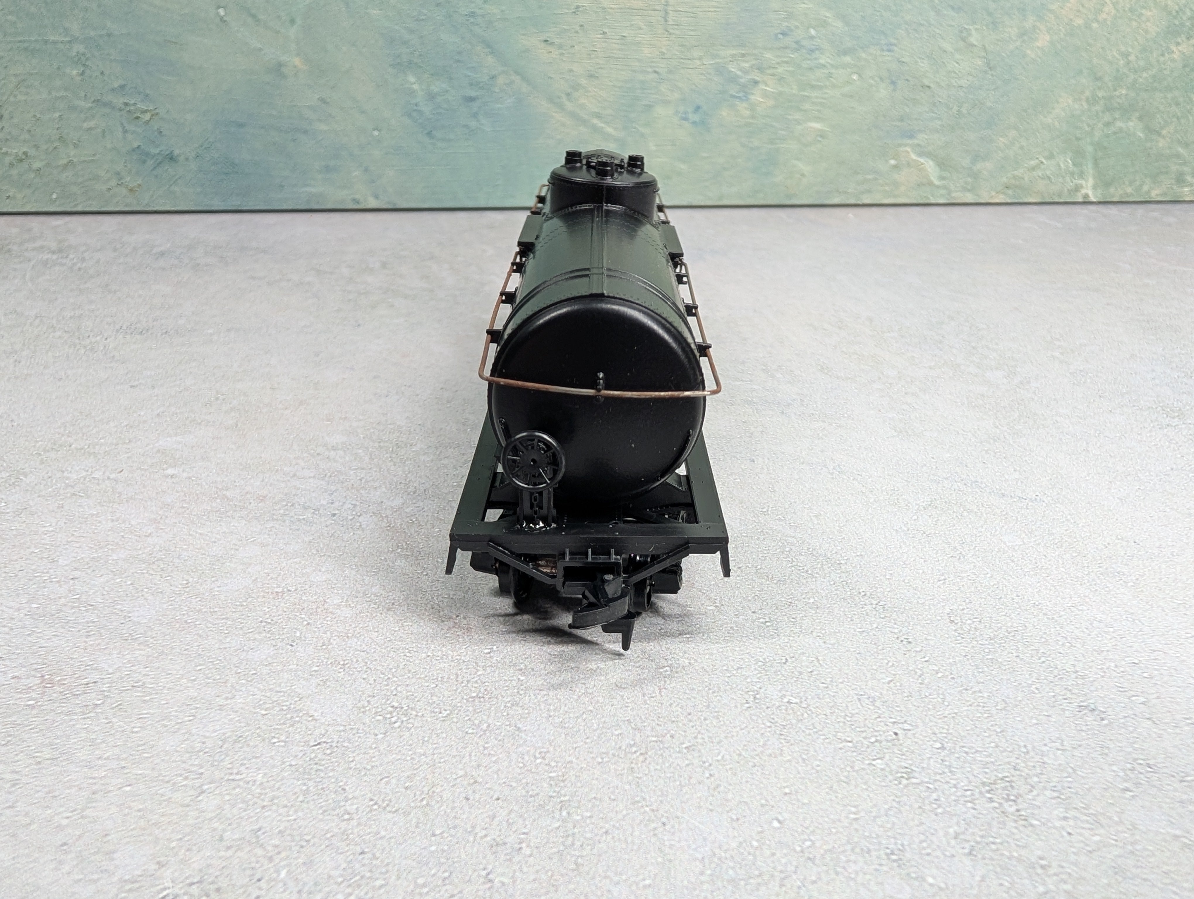 USED Athearn 1577 HO Scale Single Dome Tank Car Baltimore and Ohio #X409