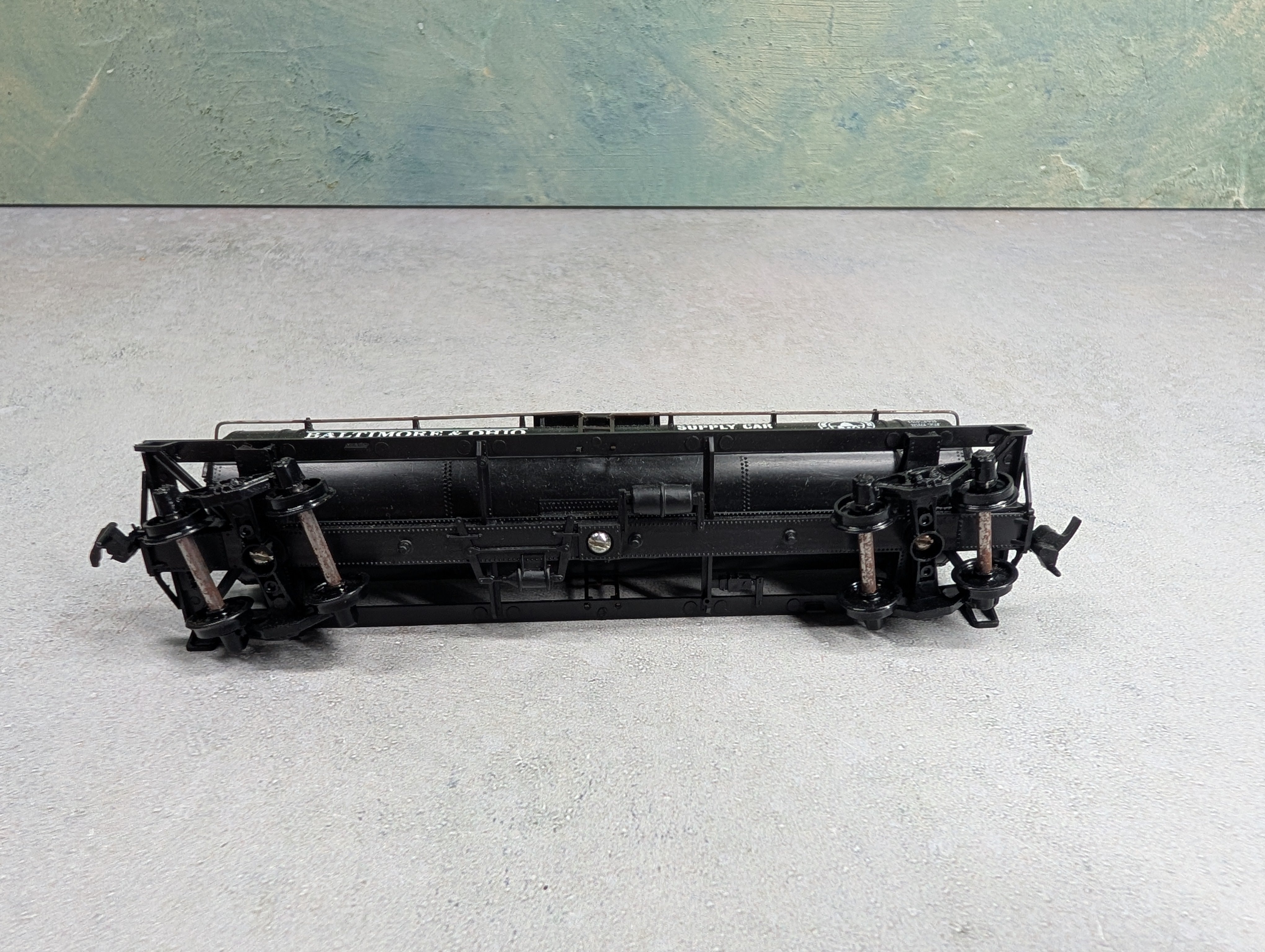 USED Athearn 1577 HO Scale Single Dome Tank Car Baltimore and Ohio #X409