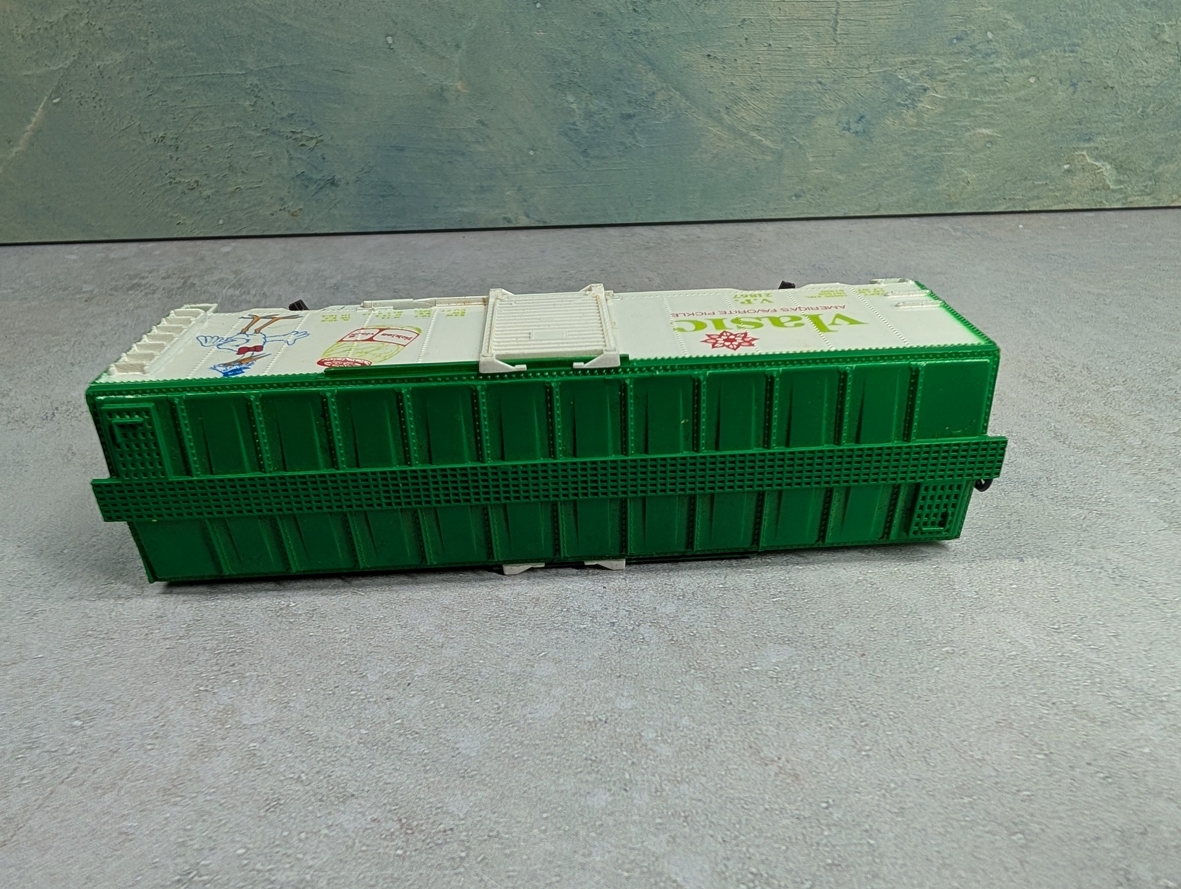 USED Life-Like HO Scale 40' Billboard Box Car Vlasic VP #21867