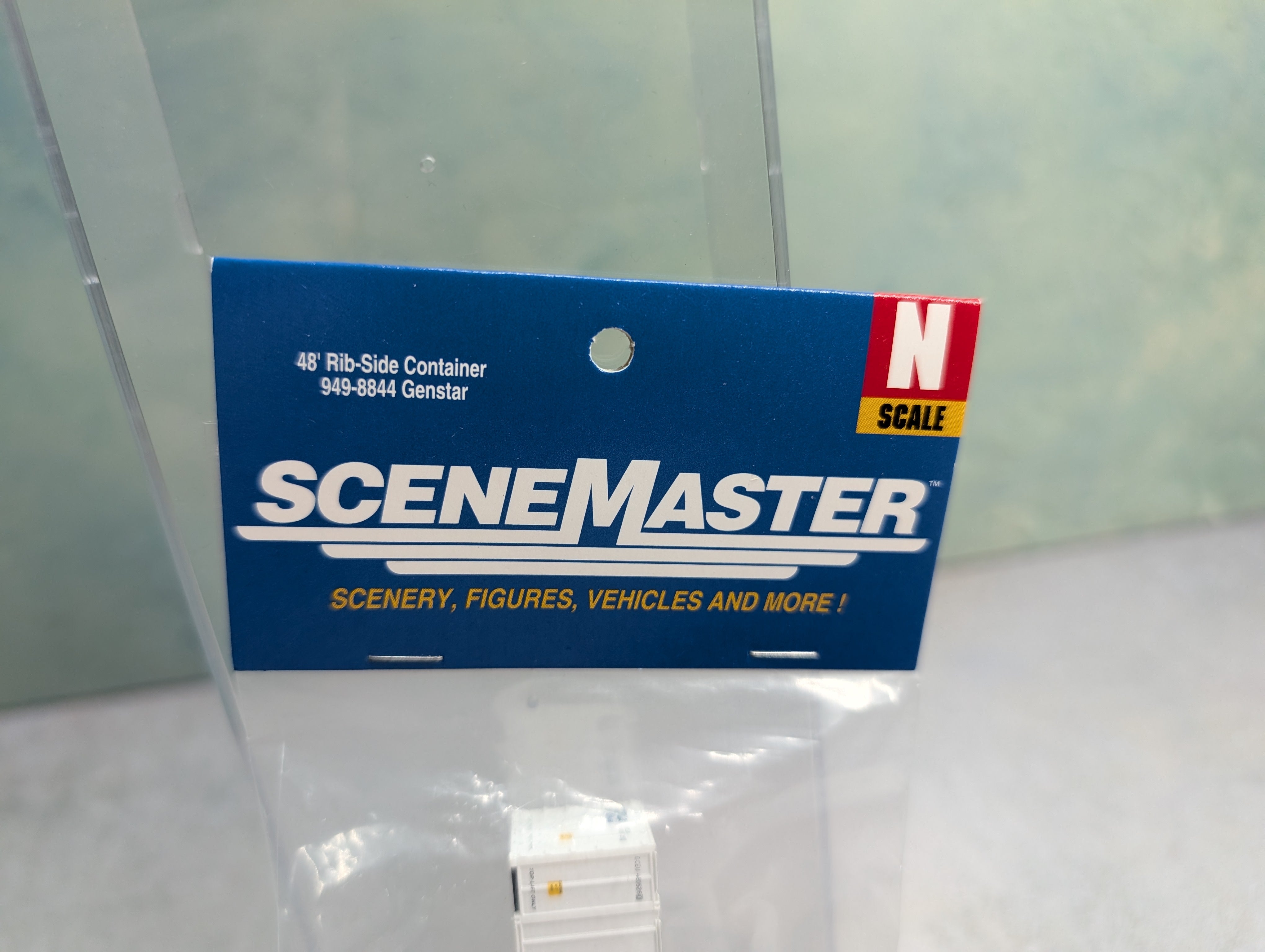 Walthers 949-8844 N Scale 48' Hi-Cube Containers Genstar